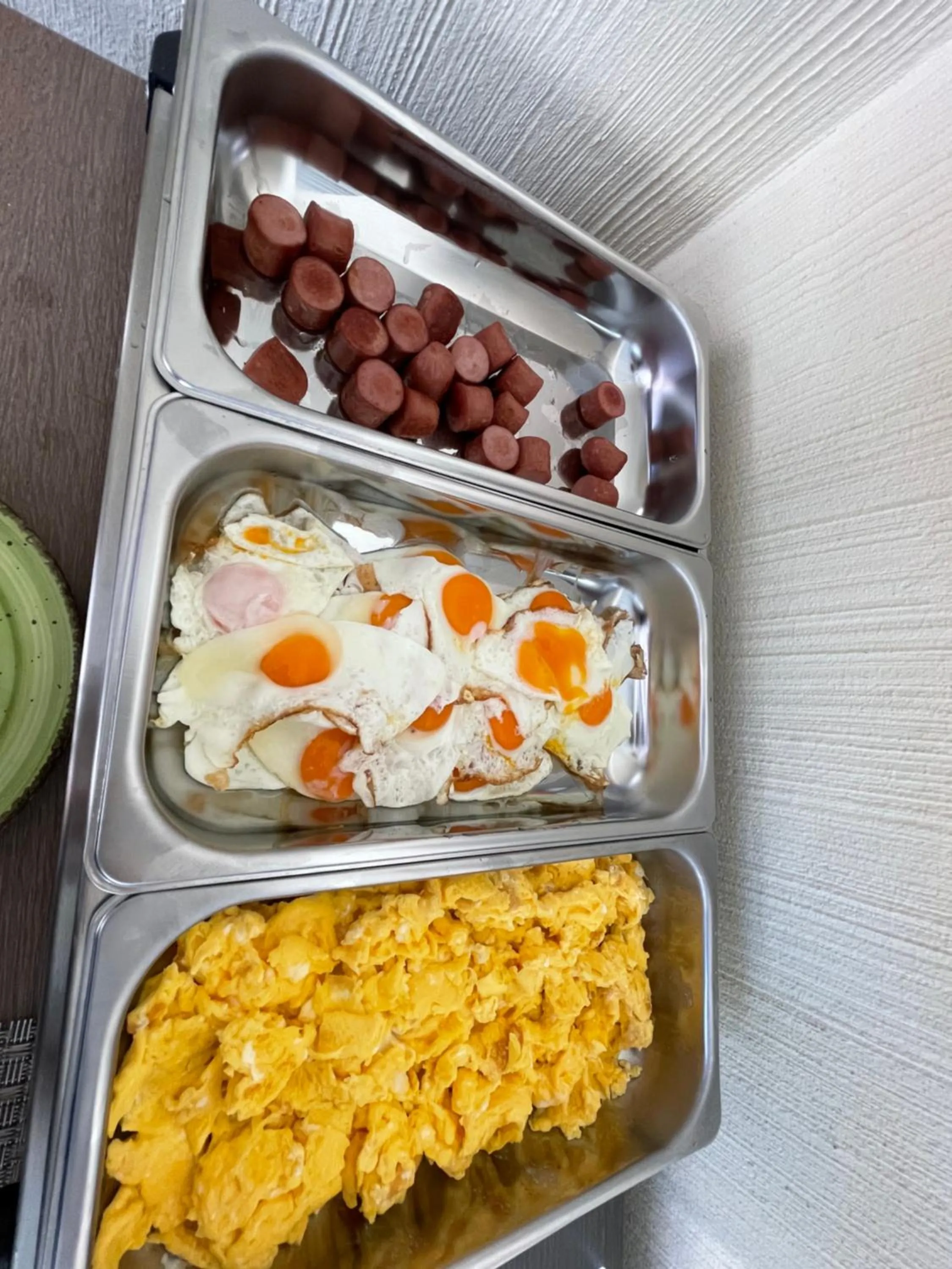 Food and drinks in Suimi's Hotel