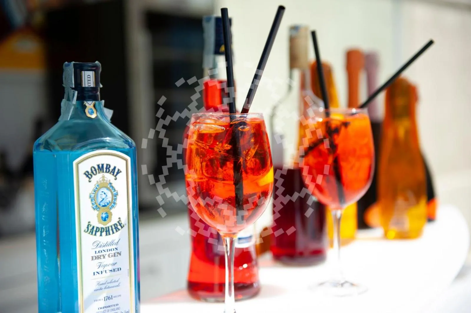 Swimming pool in Suimi's Hotel