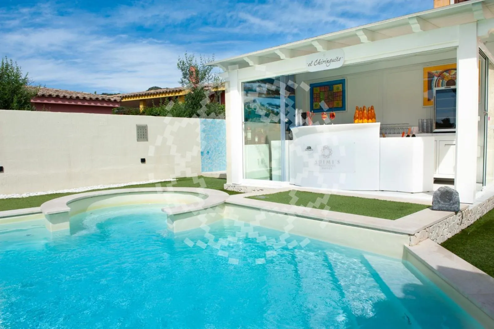 Swimming pool in Suimi's Hotel