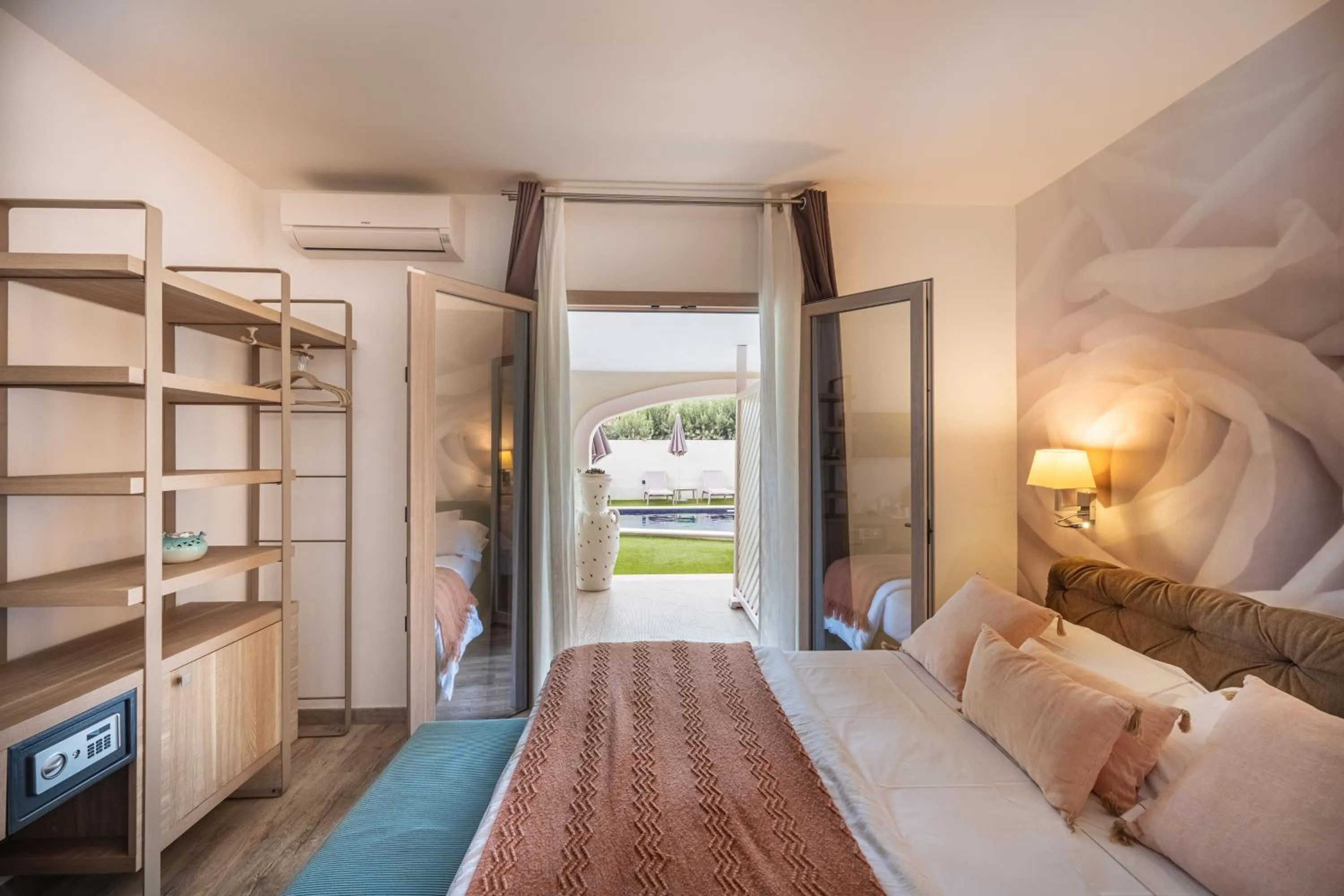 Bed in Suimi's Hotel