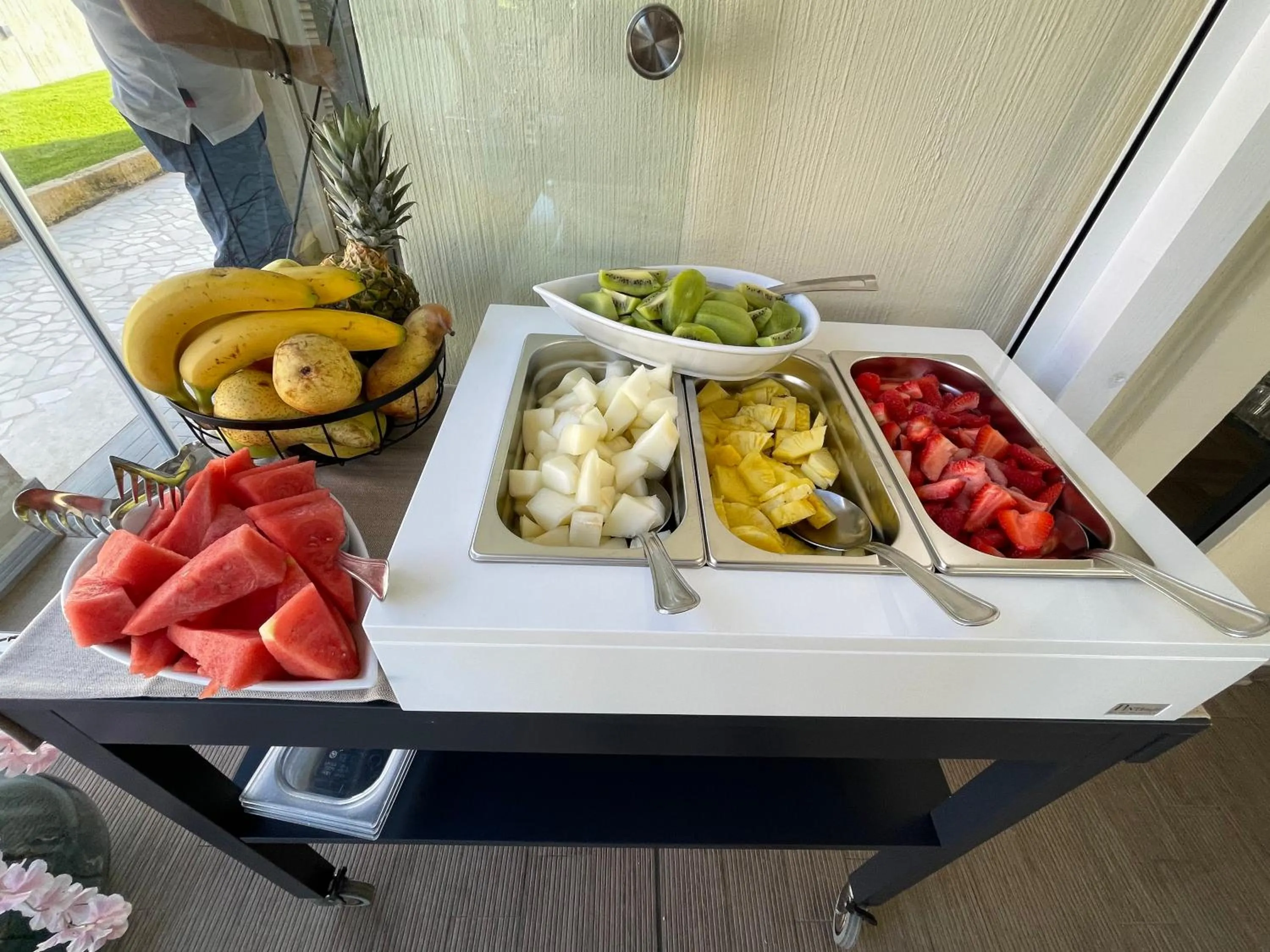 Breakfast in Suimi's Hotel