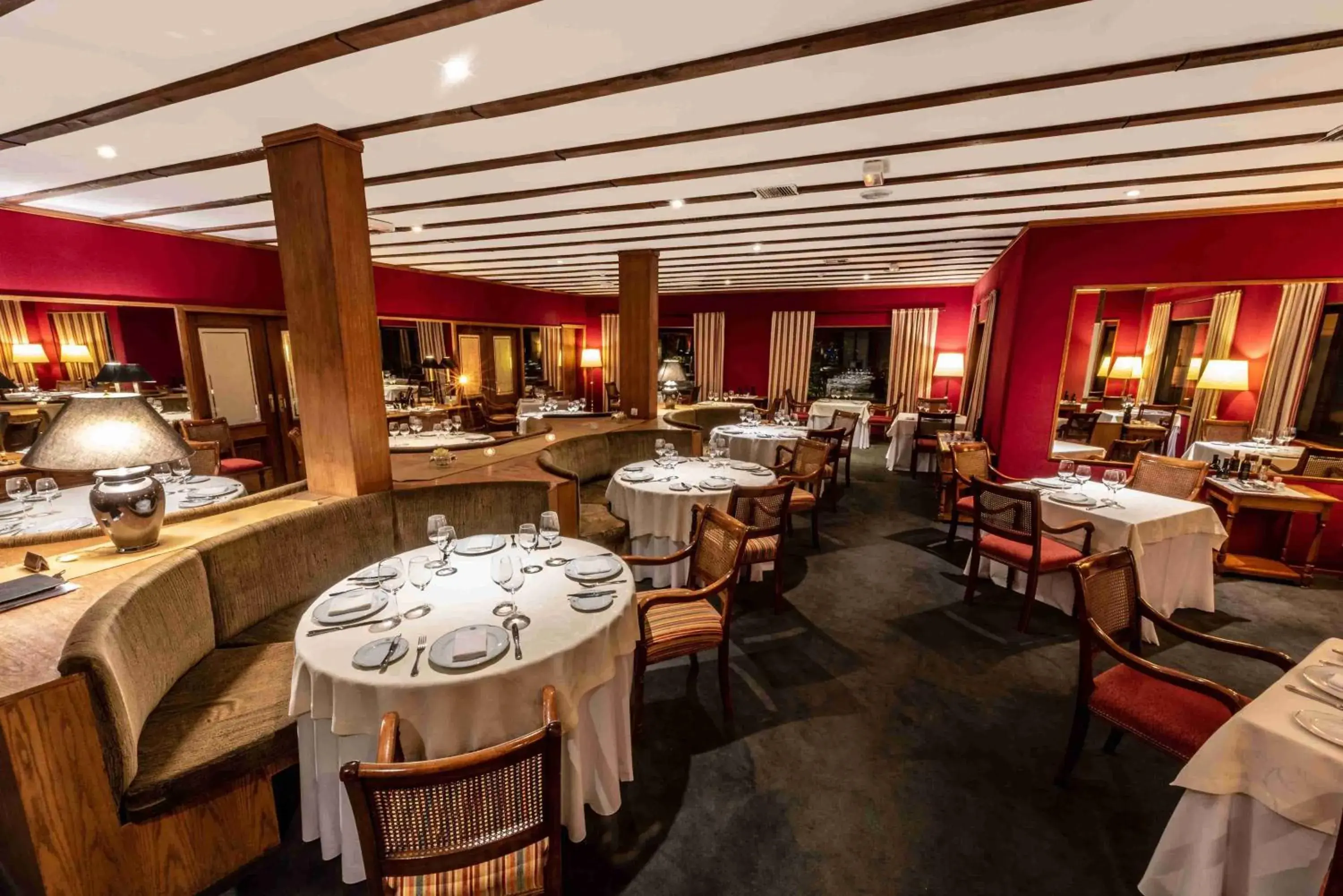 Restaurant/places to eat in Las Hayas Ushuaia Resort Restaurant/places to eat in Las Hayas Ushuaia Resort