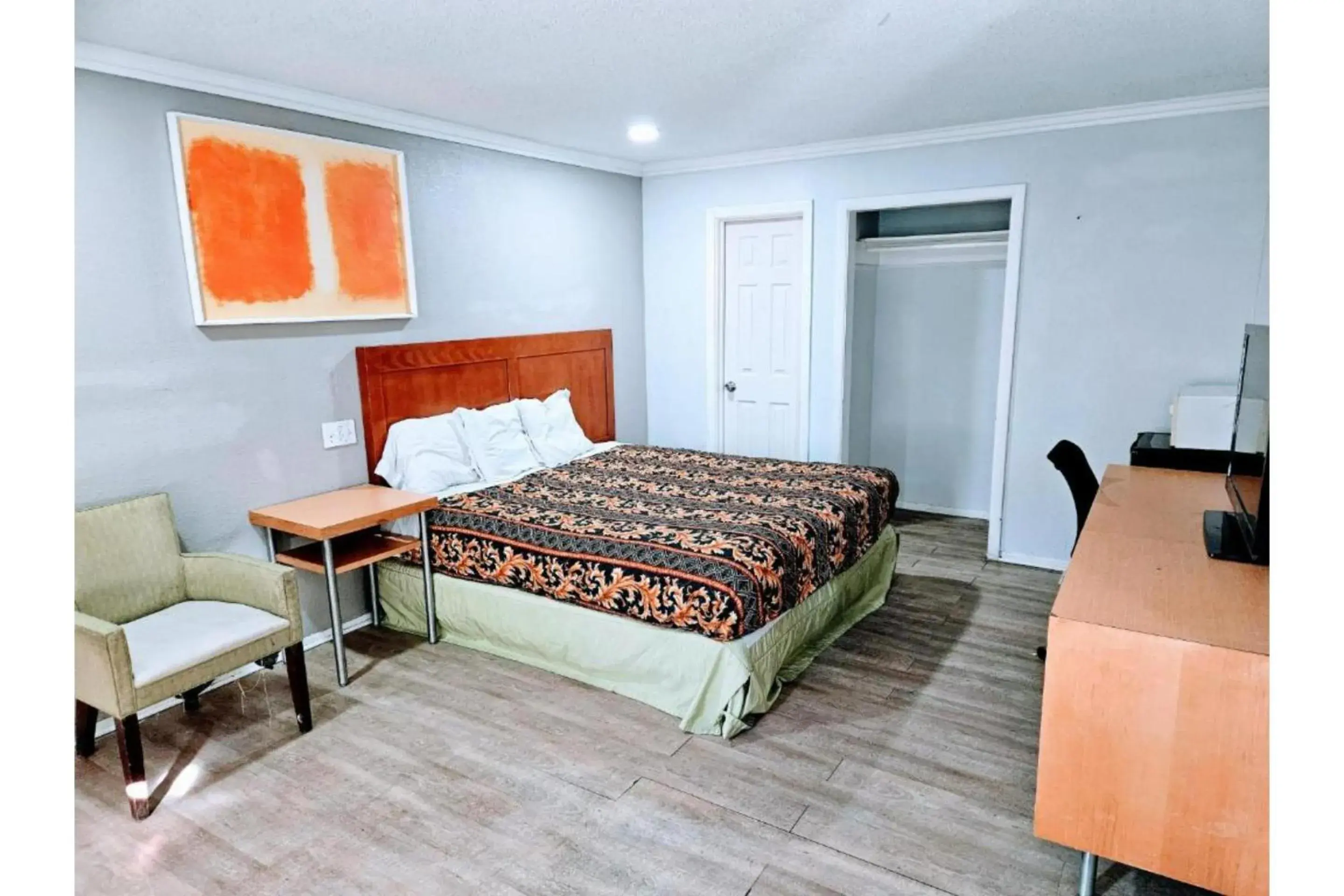 Bedroom, Bed in Hotel Ridgecrest An Extended Stay Studio Bedroom, Bed in Hotel Ridgecrest An Extended Stay Studio