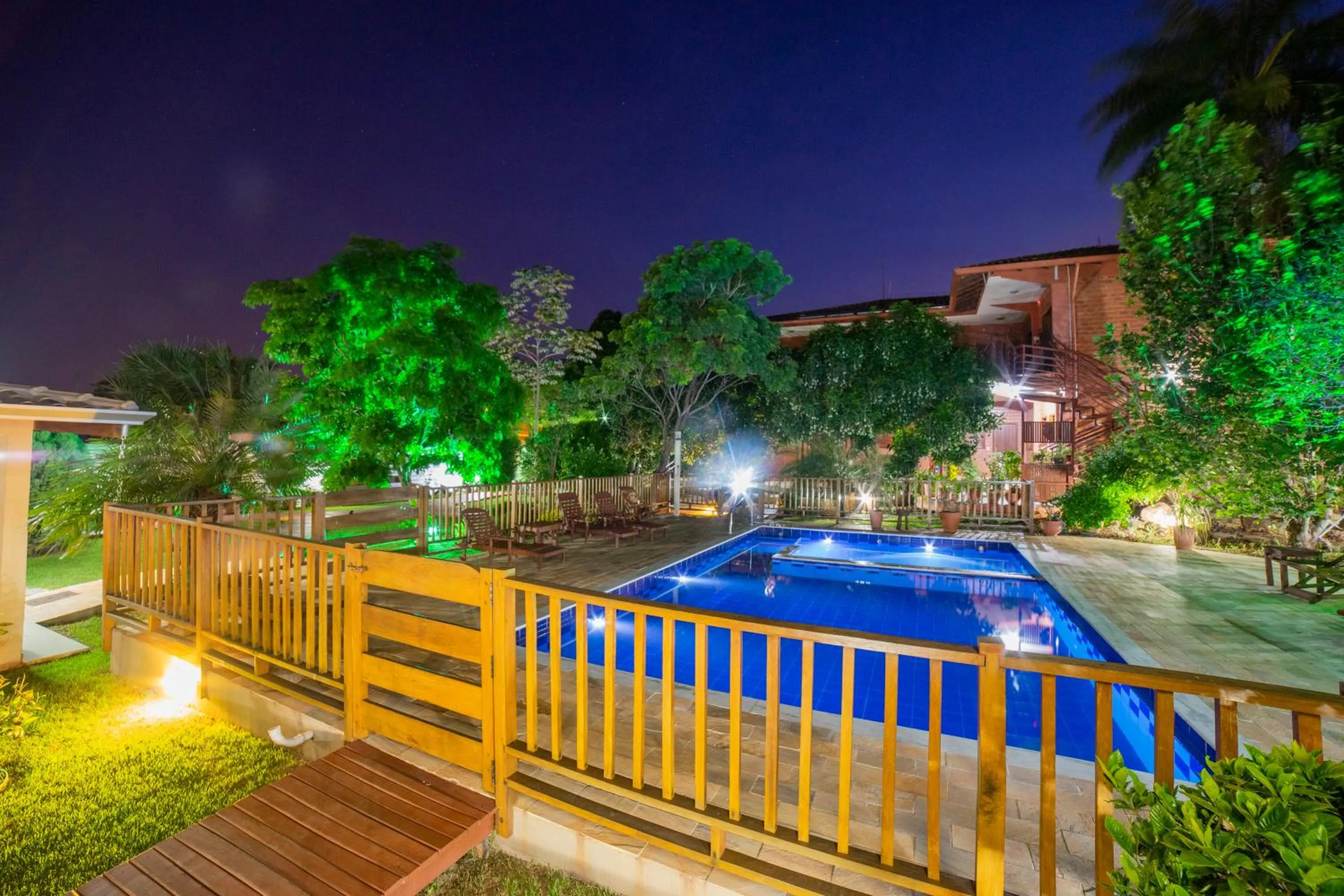 Night in Pousada Galeria Artes