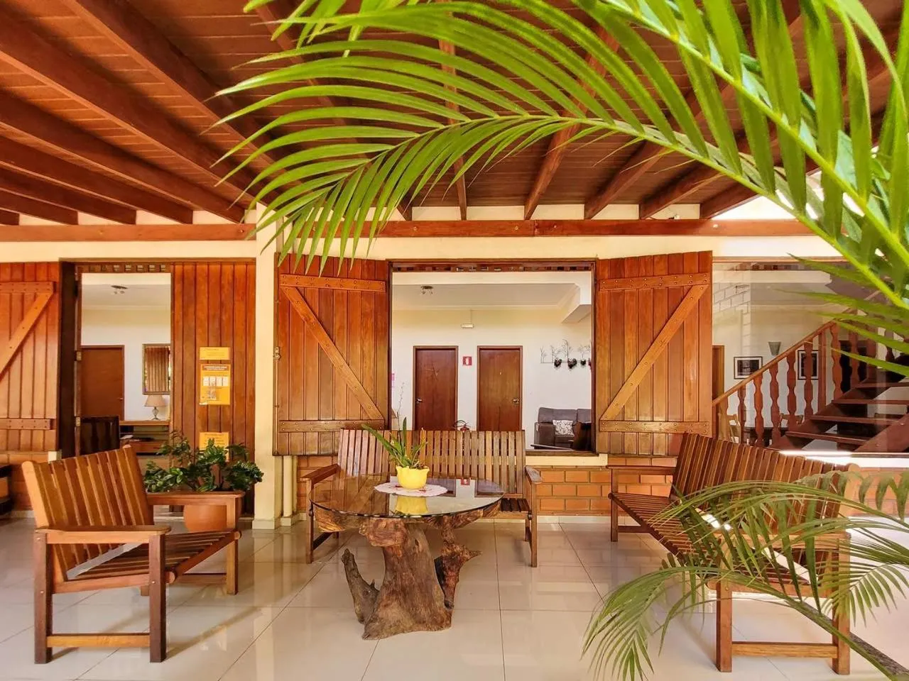 Seating area in Pousada Galeria Artes