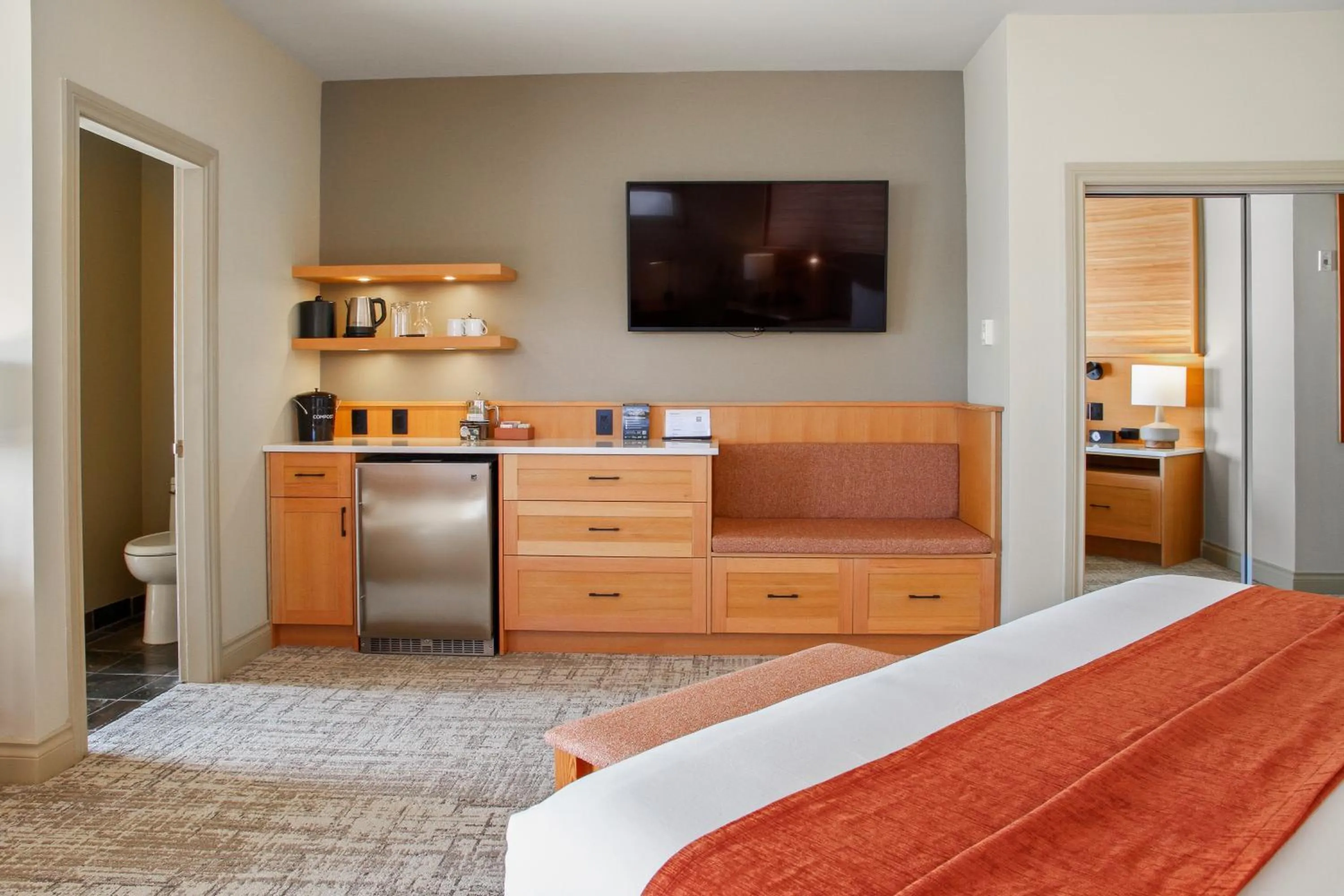 Bed in Long Beach Lodge Resort