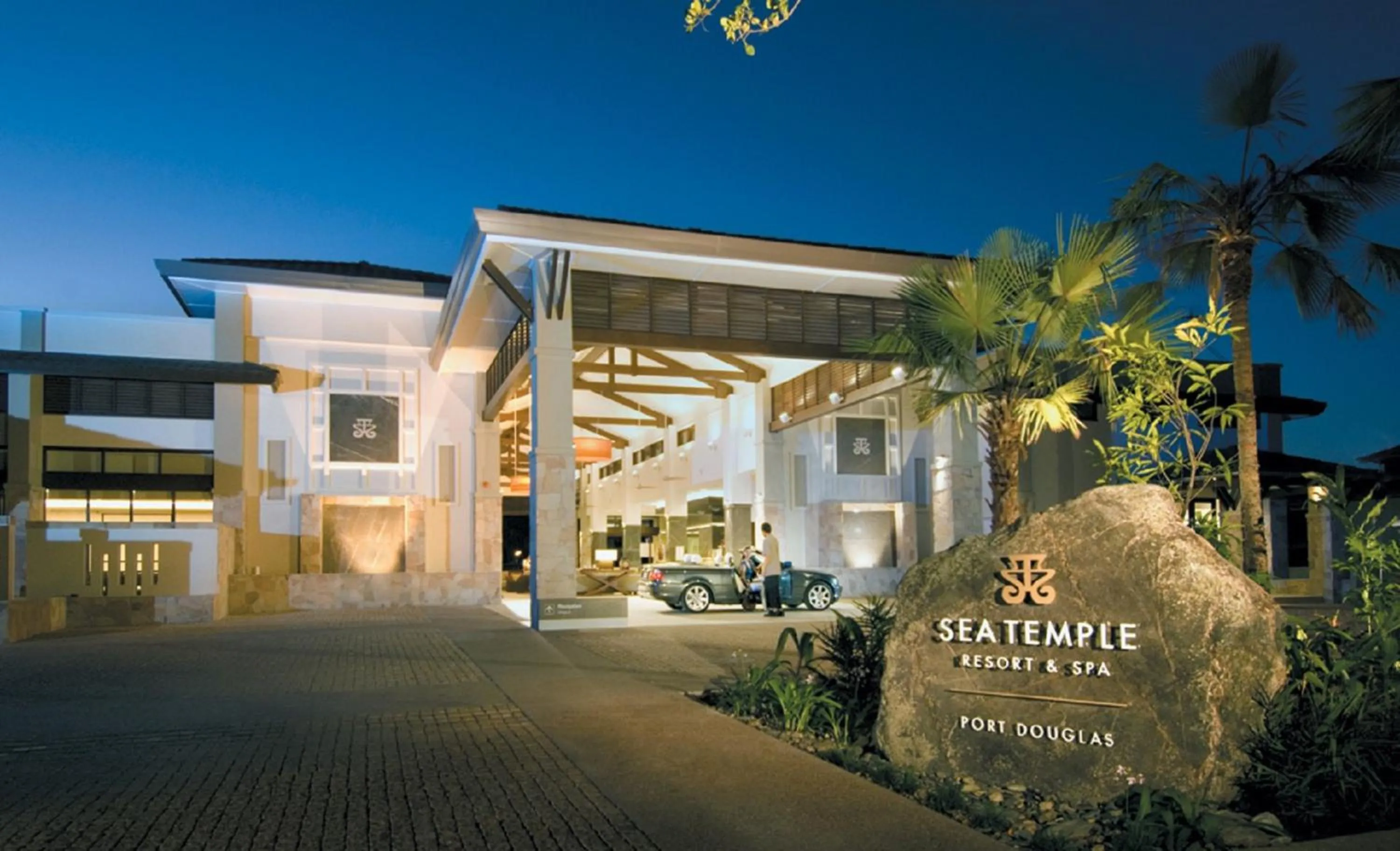 Facade/entrance in Luxury Apartments at Temple Resort and Spa Port Douglas