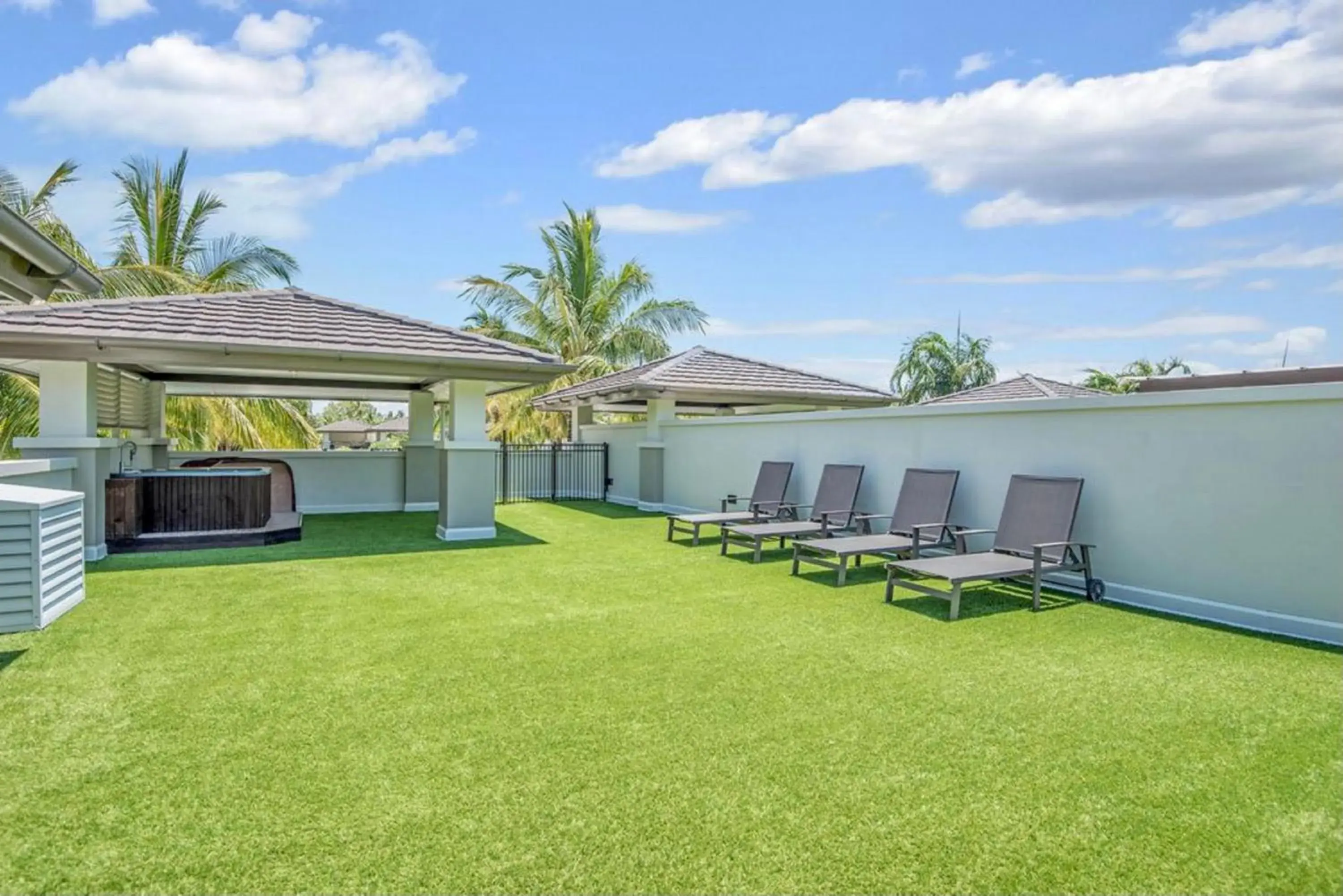 Three-Bedroom Penthouse Apartment Pool View in Luxury Apartments at Temple Resort and Spa Port Douglas Three-Bedroom Penthouse Apartment Pool View in Luxury Apartments at Temple Resort and Spa Port Douglas