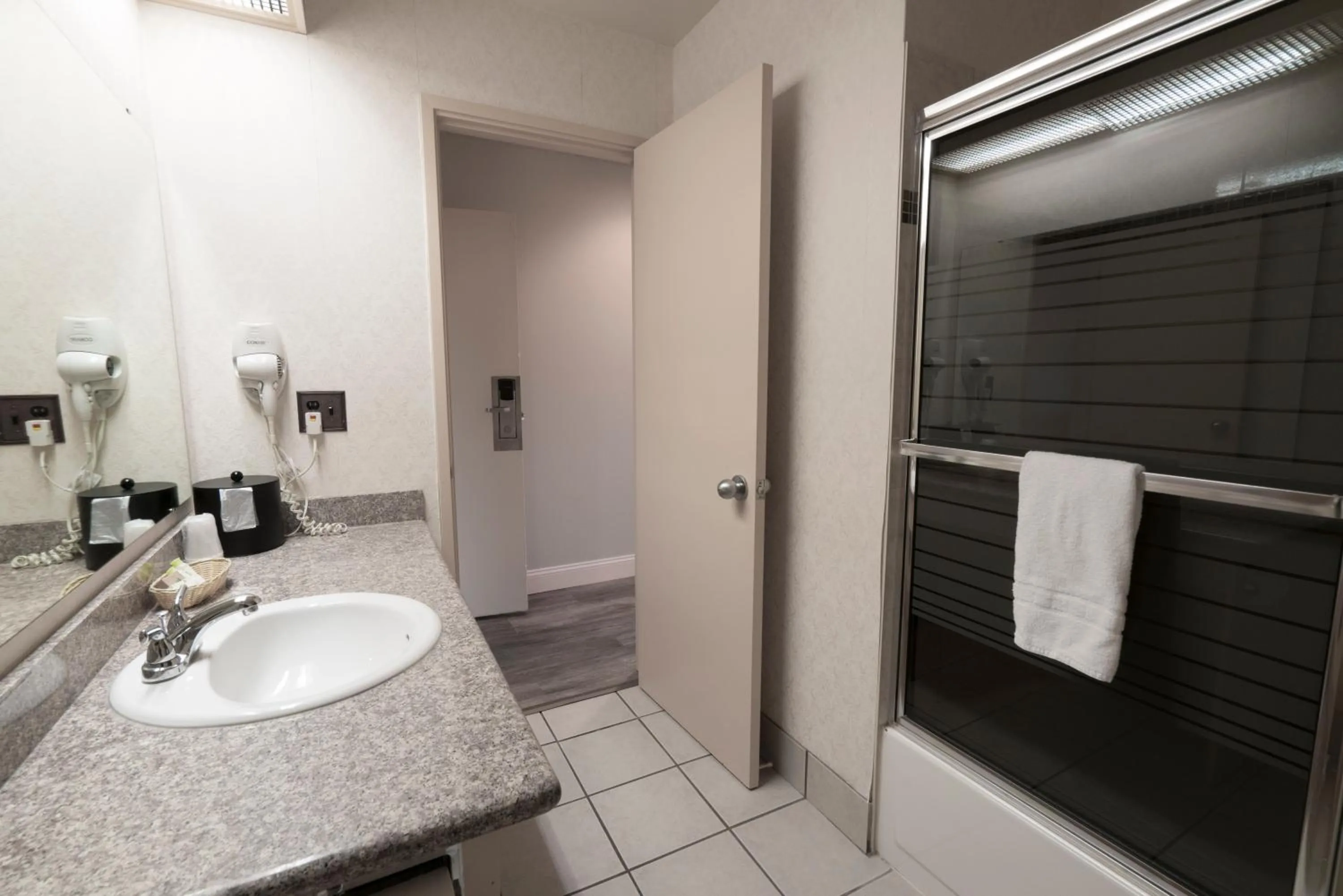 Bathroom in Hotel International