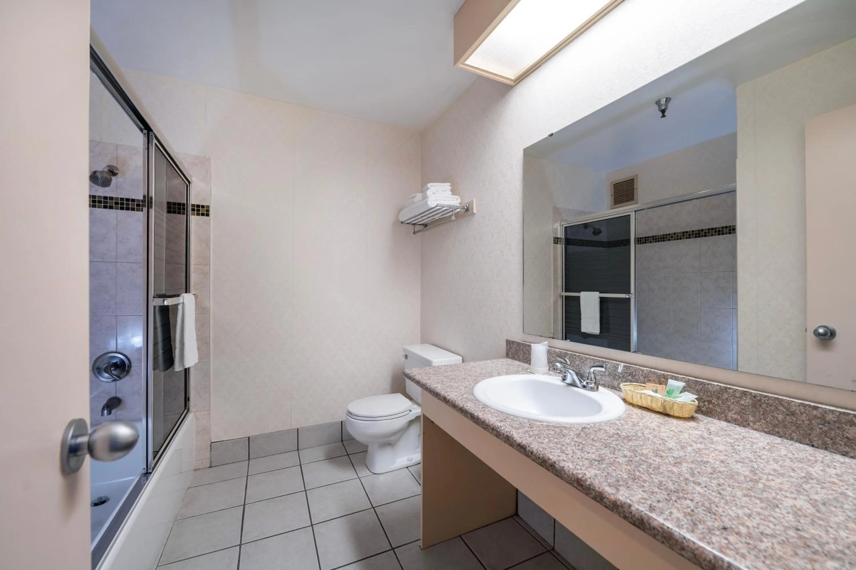 Bathroom in Hotel International