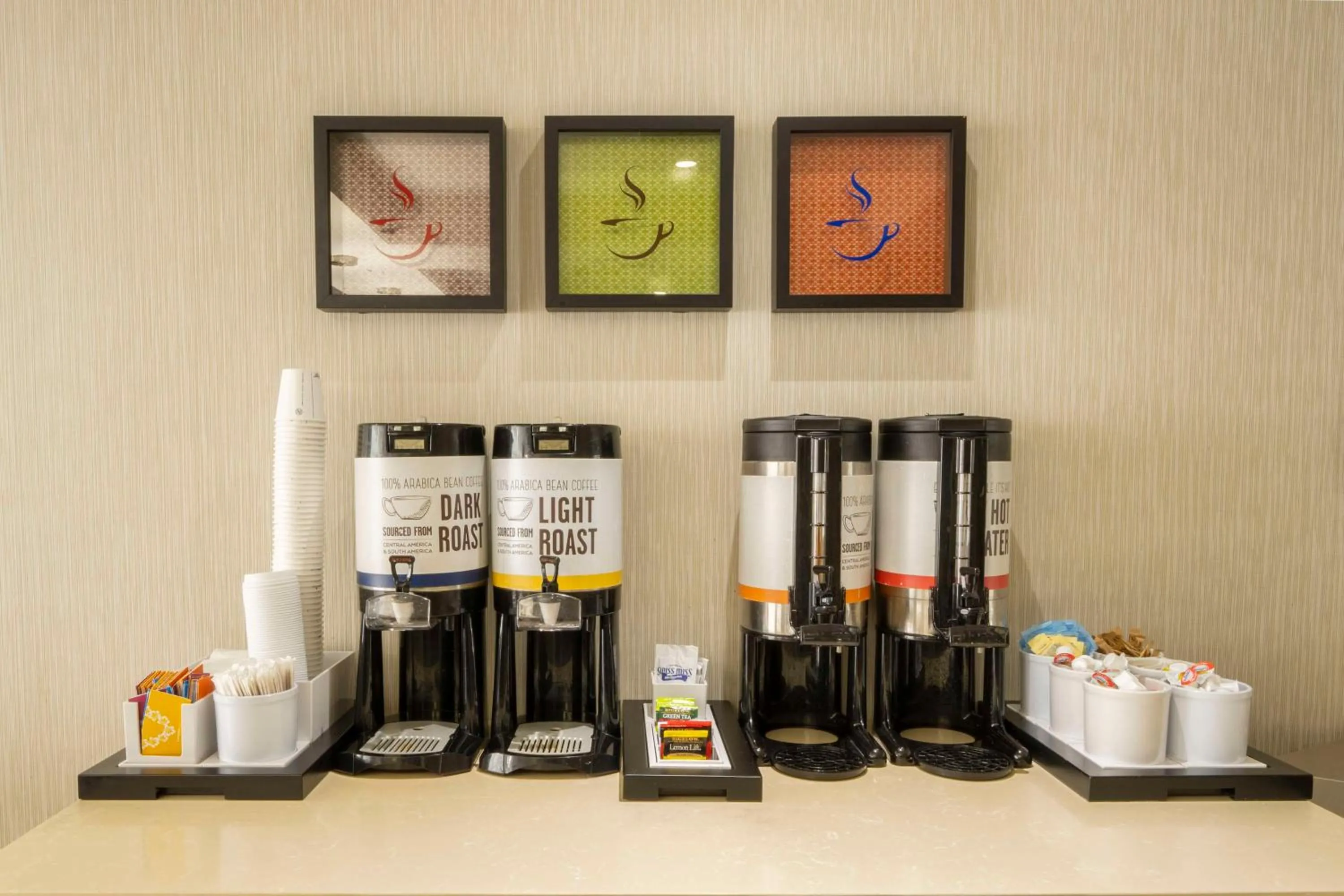 Dining area in Hampton Inn Jacksonville South/I-95 at JTB