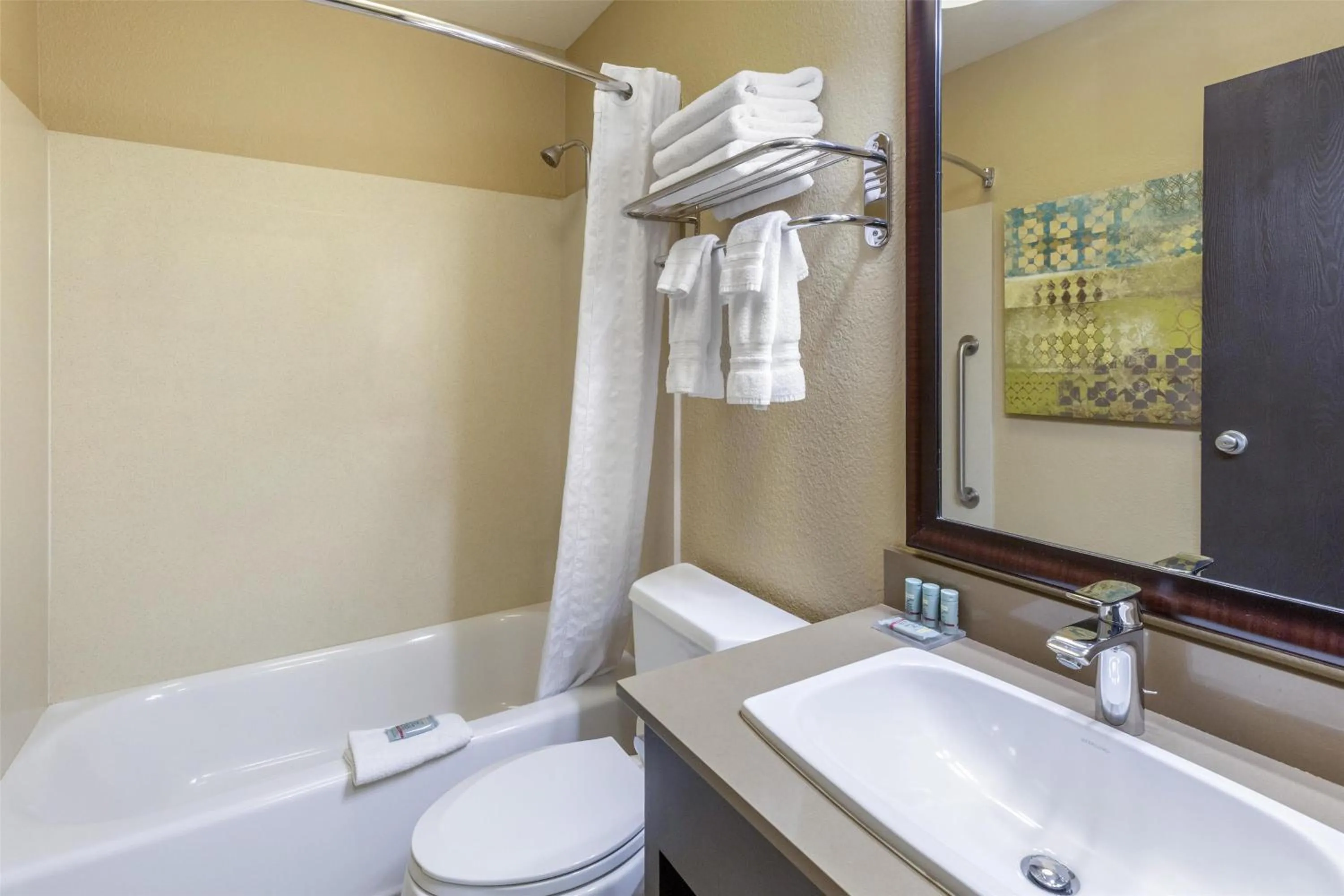 Bathroom in Best Western Long Beach Inn