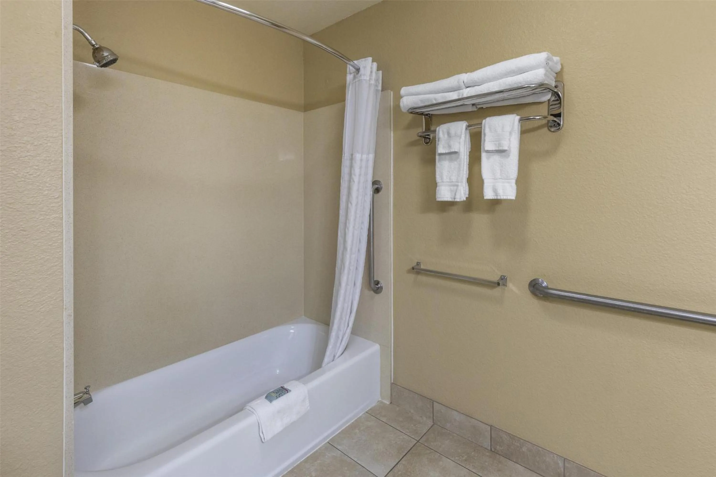 Bathroom in Best Western Long Beach Inn