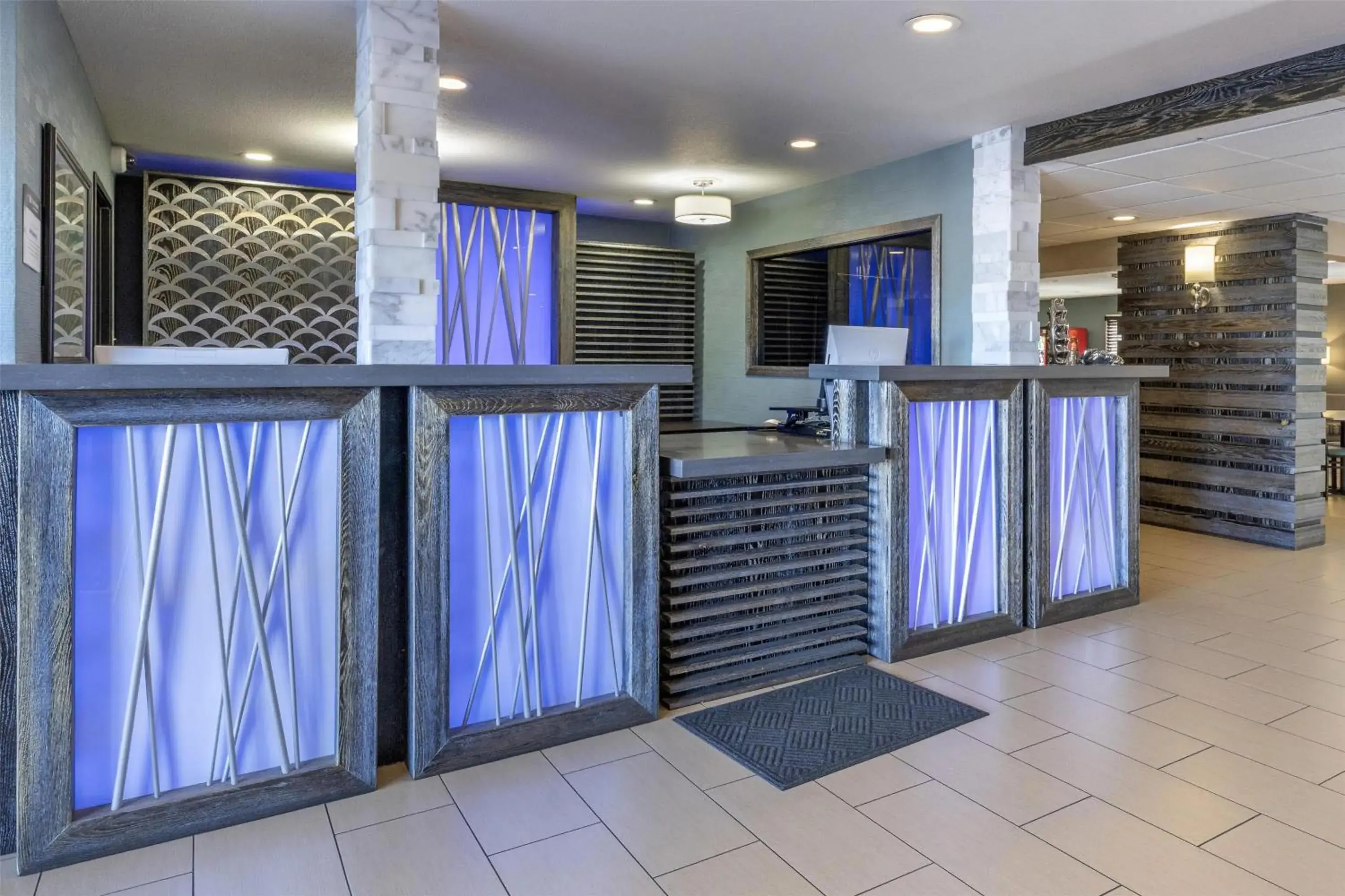 Lobby or reception in Best Western Long Beach Inn Lobby or reception in Best Western Long Beach Inn