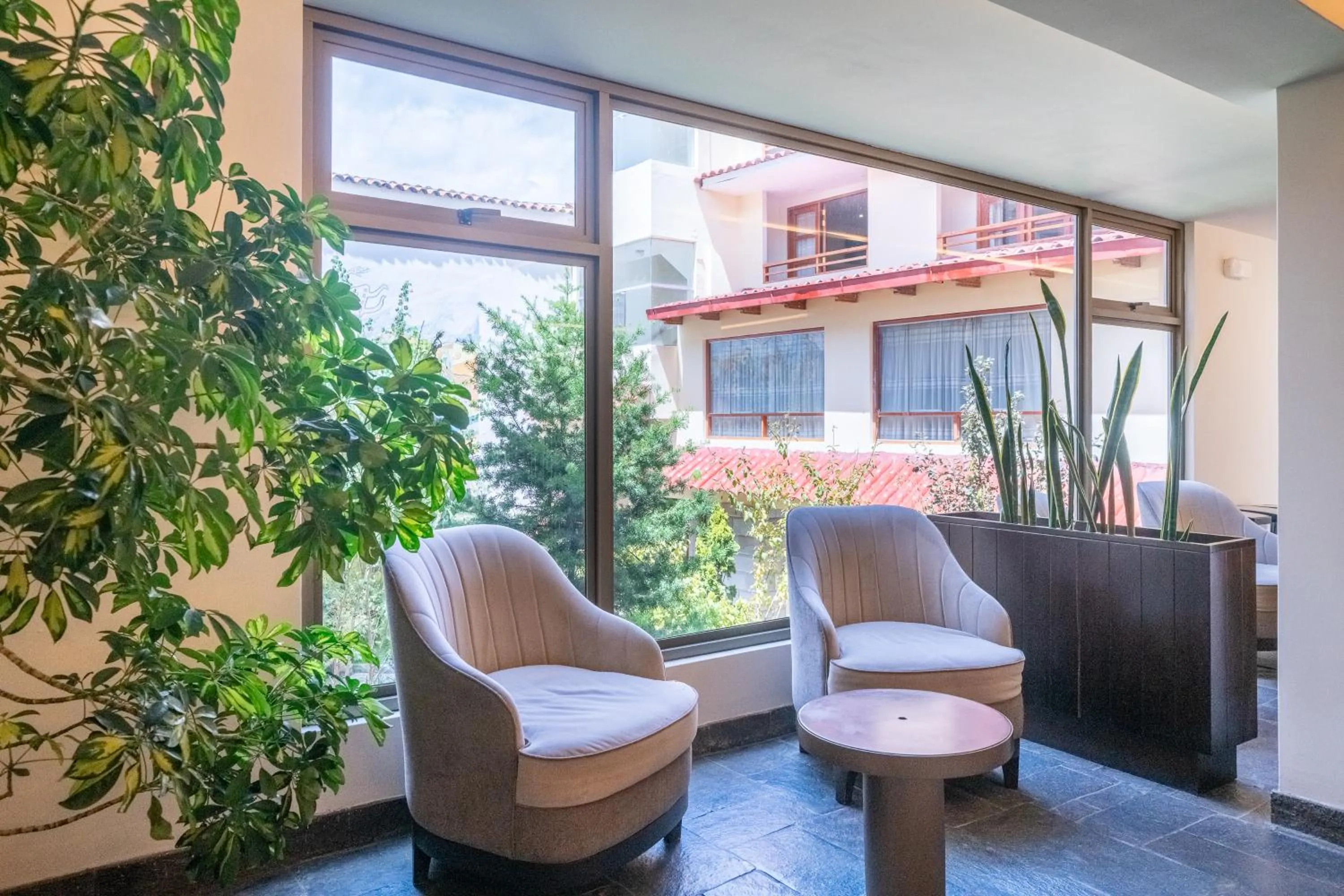 Living room in Taypikala Hotel Cusco