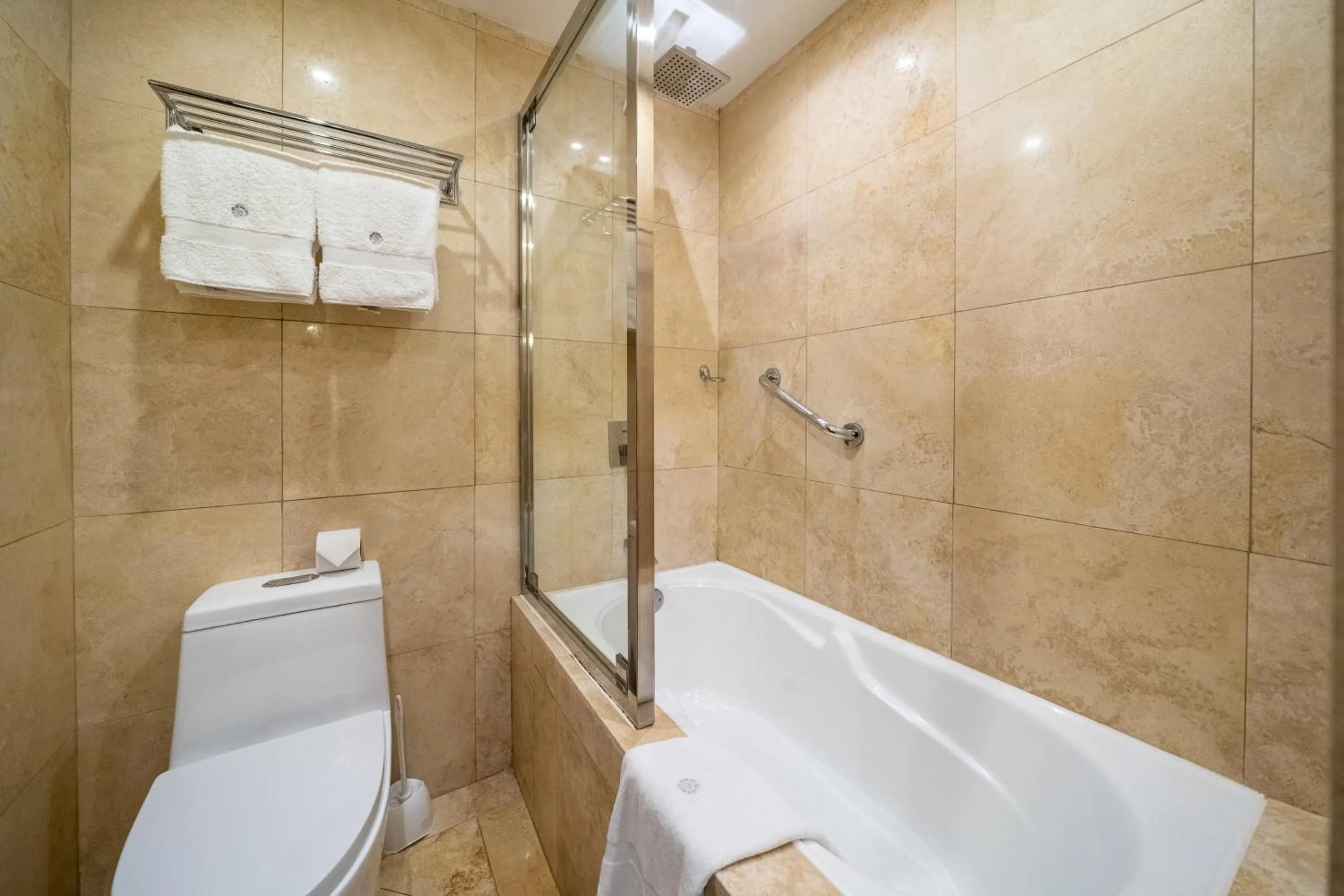 Bathroom in Taypikala Hotel Cusco