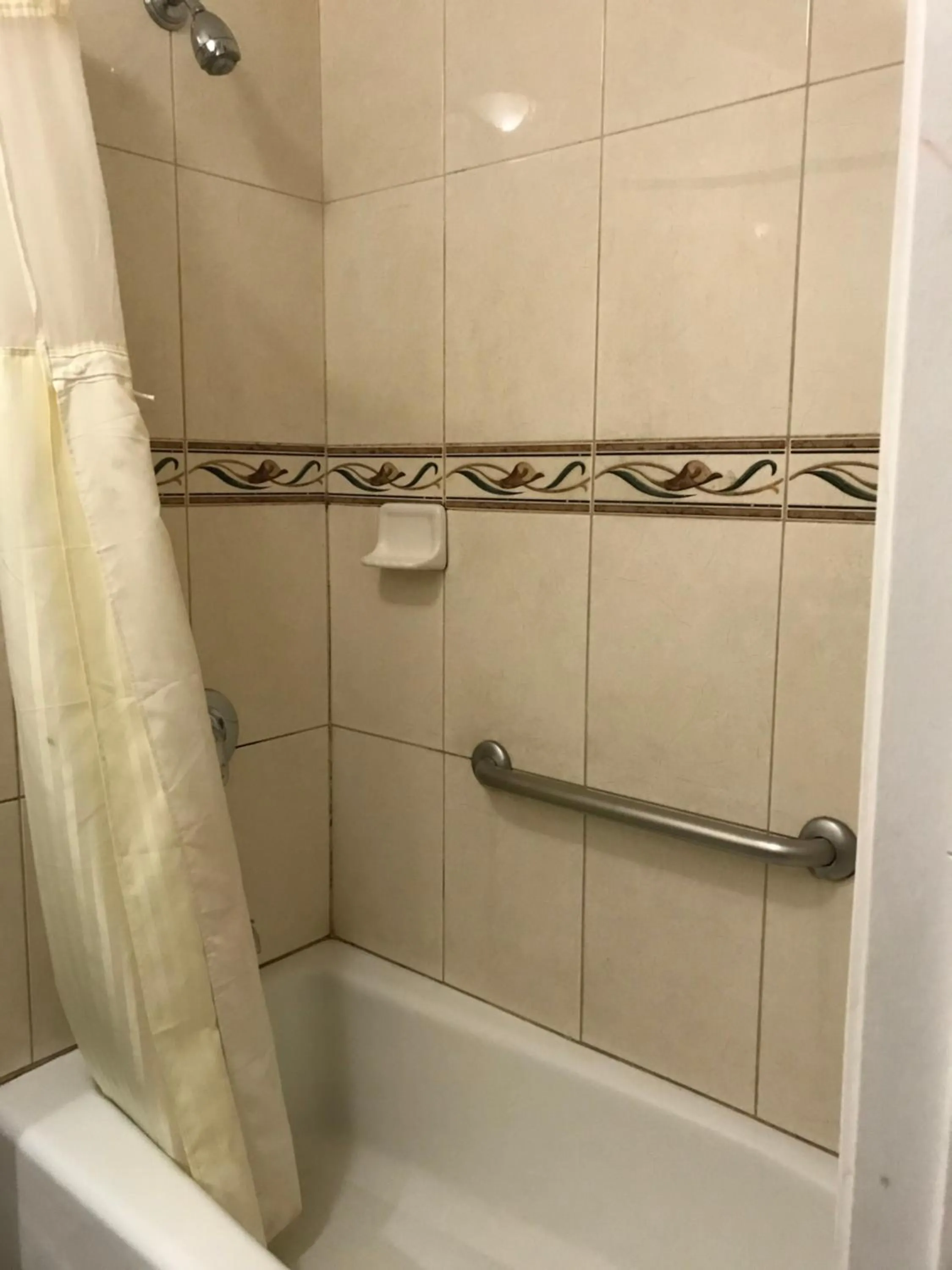 Bathroom in Flamingo Motel Oxnard