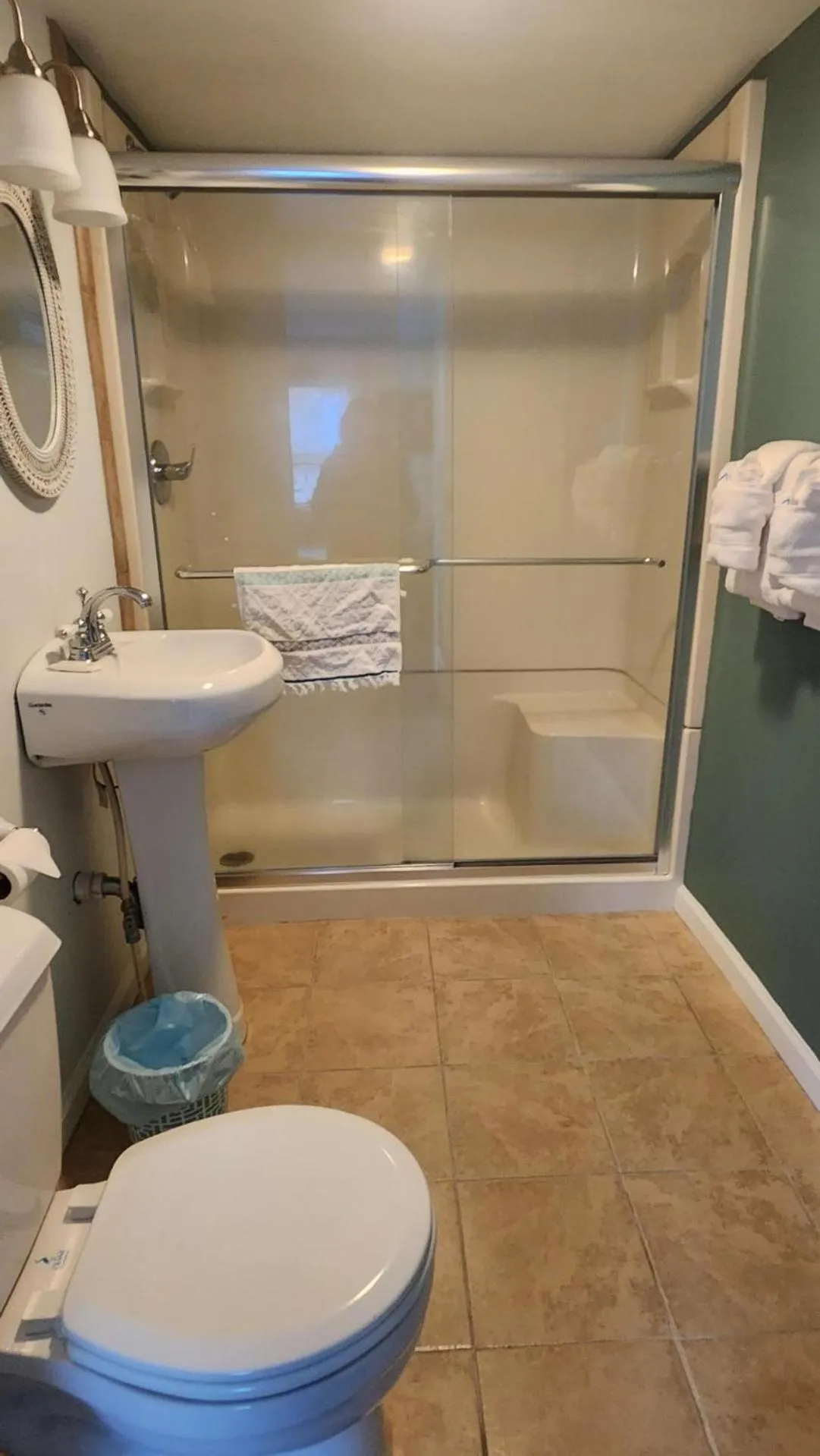 Bathroom in Greystone Manor Bed & Breakfast