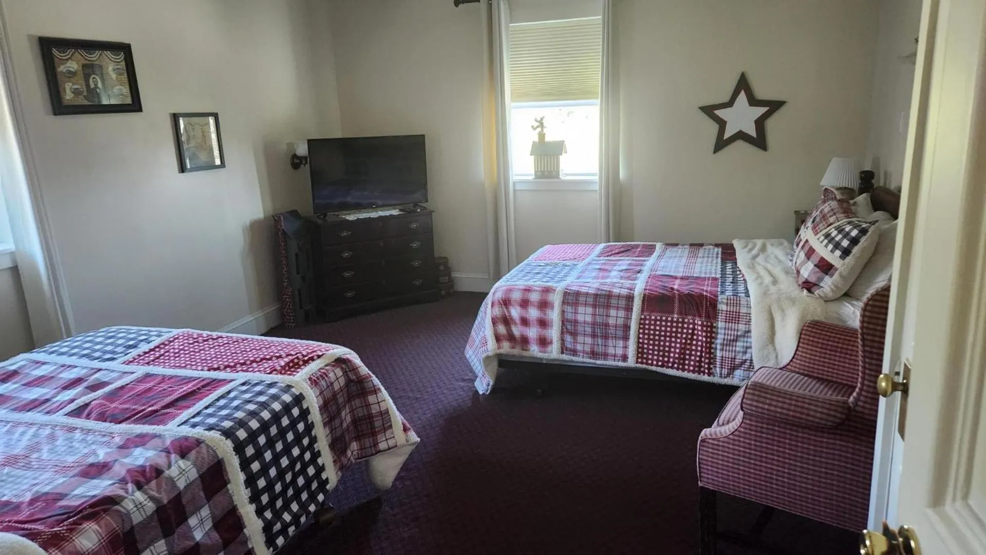 TV and multimedia, Bed in Greystone Manor Bed & Breakfast