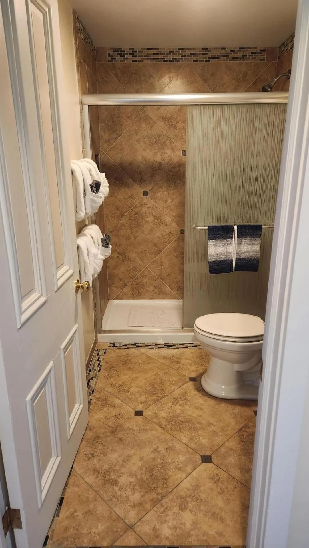 Bathroom in Greystone Manor Bed & Breakfast