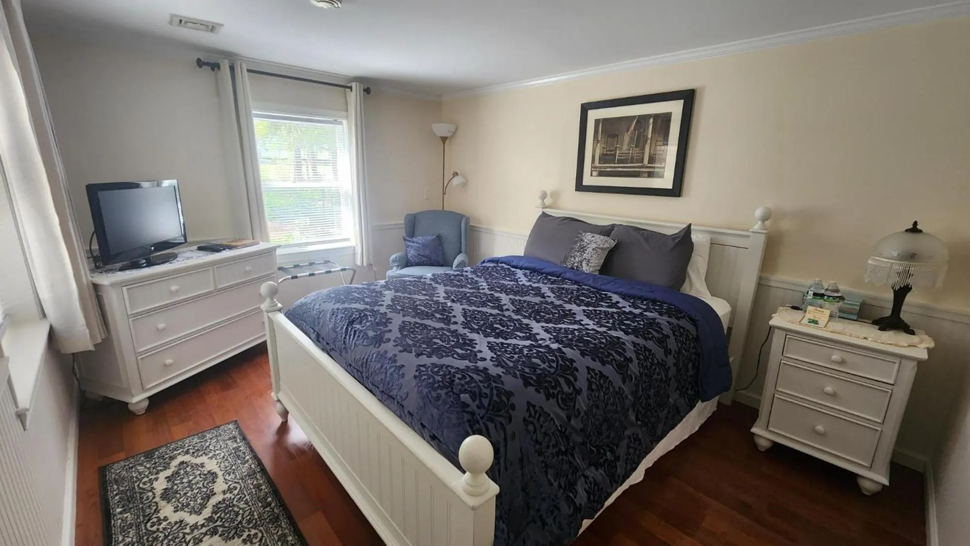 Photo of the whole room, Bed in Greystone Manor Bed & Breakfast