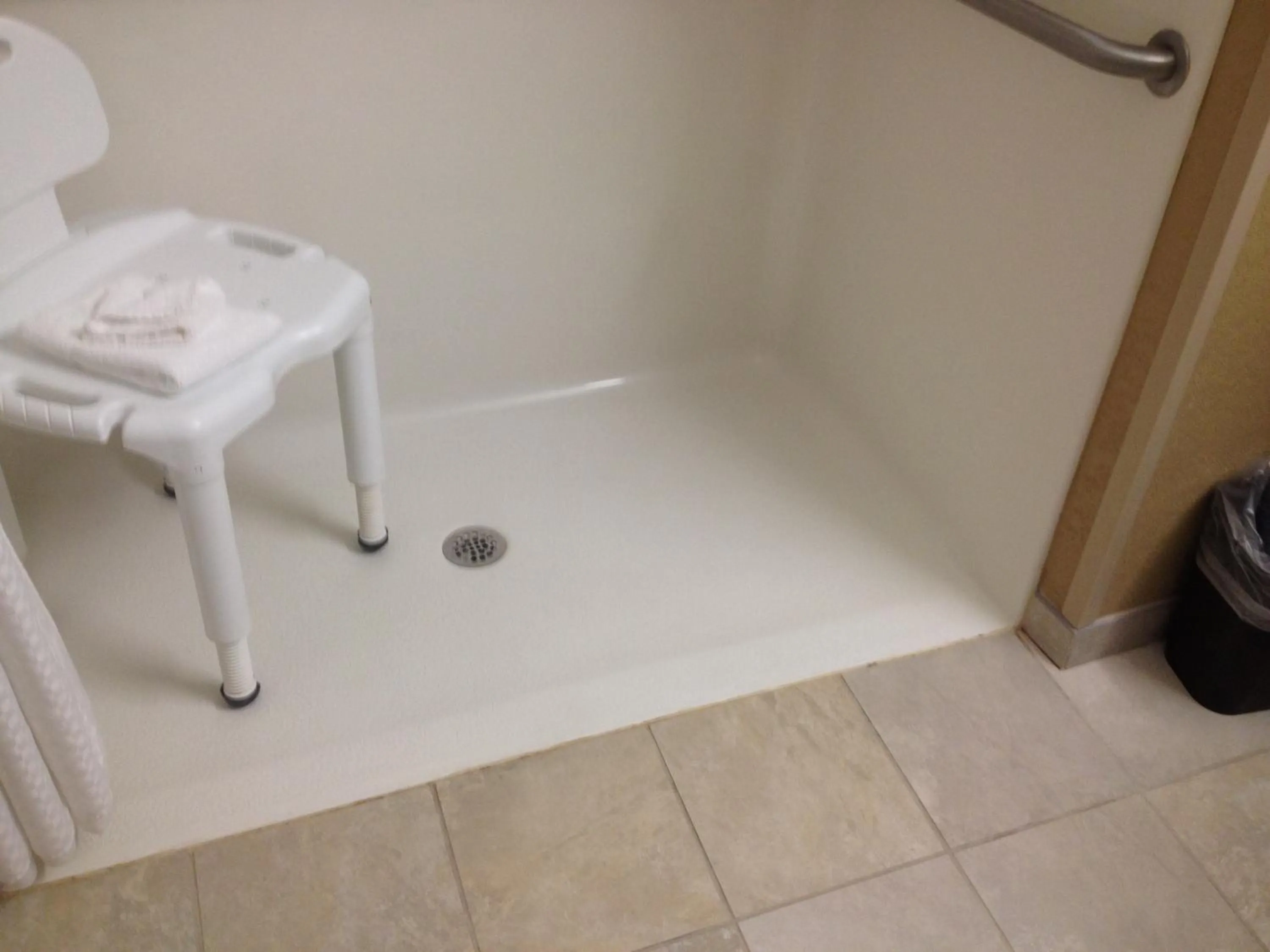 Bathroom in Microtel Inn & Suites By Wyndham Mineral Wells/Parkersburg