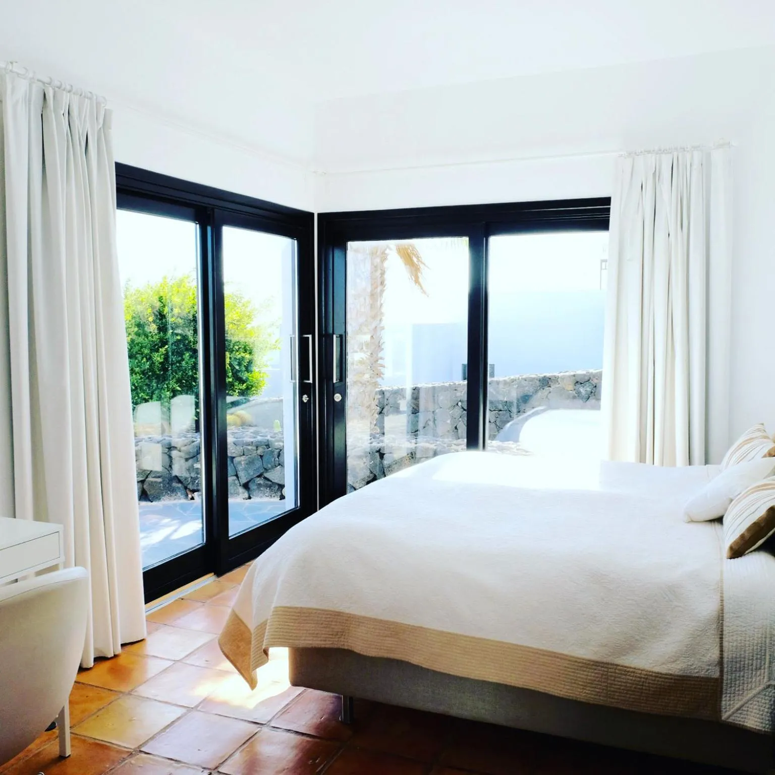Bedroom, Bed in Villa V