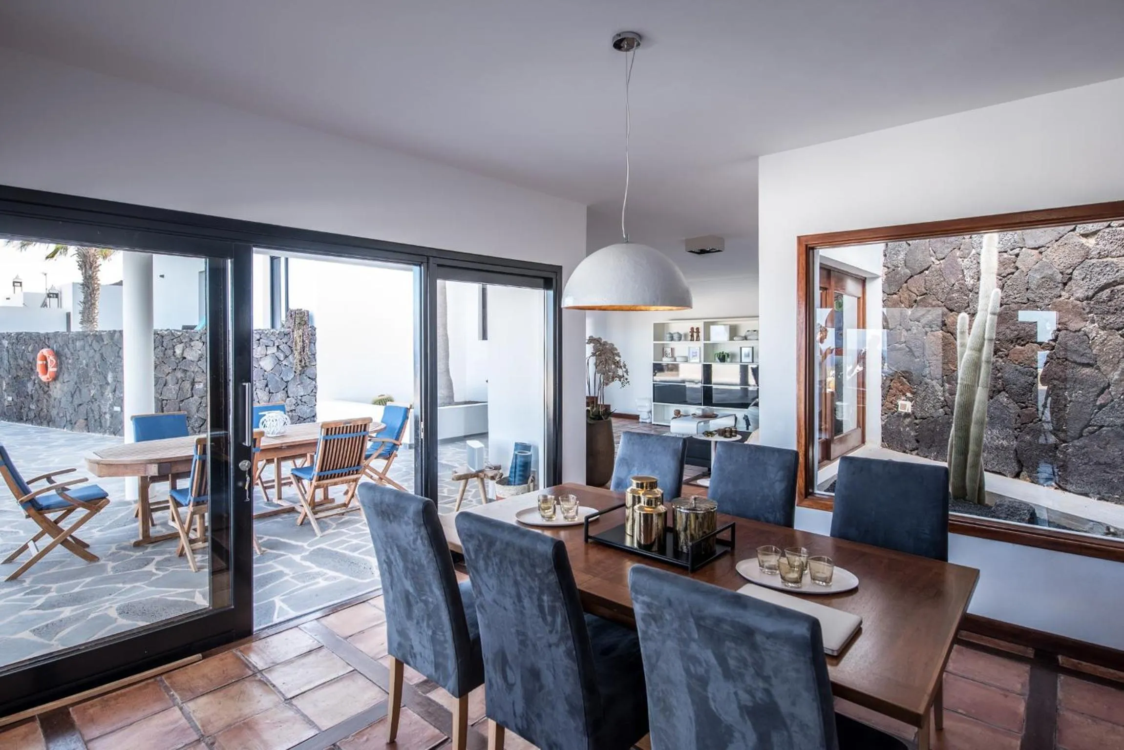 Dining area in Villa V