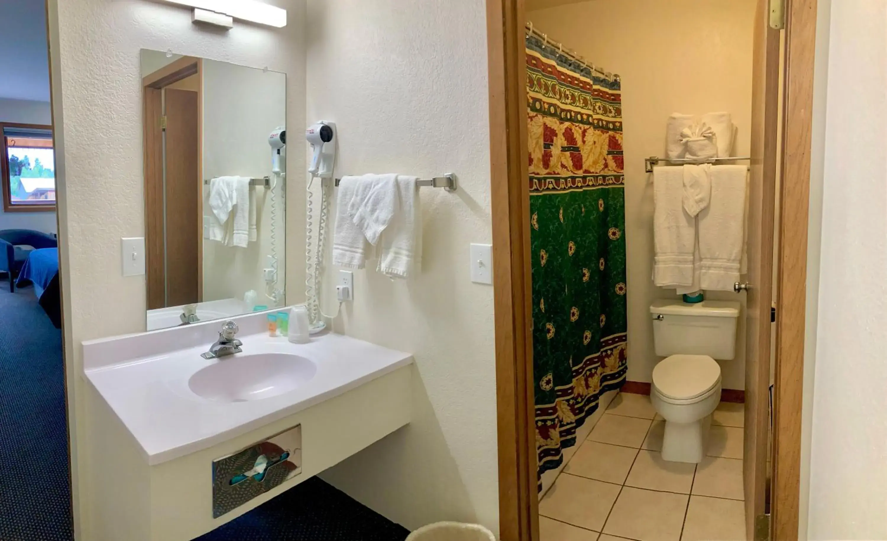 Bathroom in Big Horn Lodge Bathroom in Big Horn Lodge