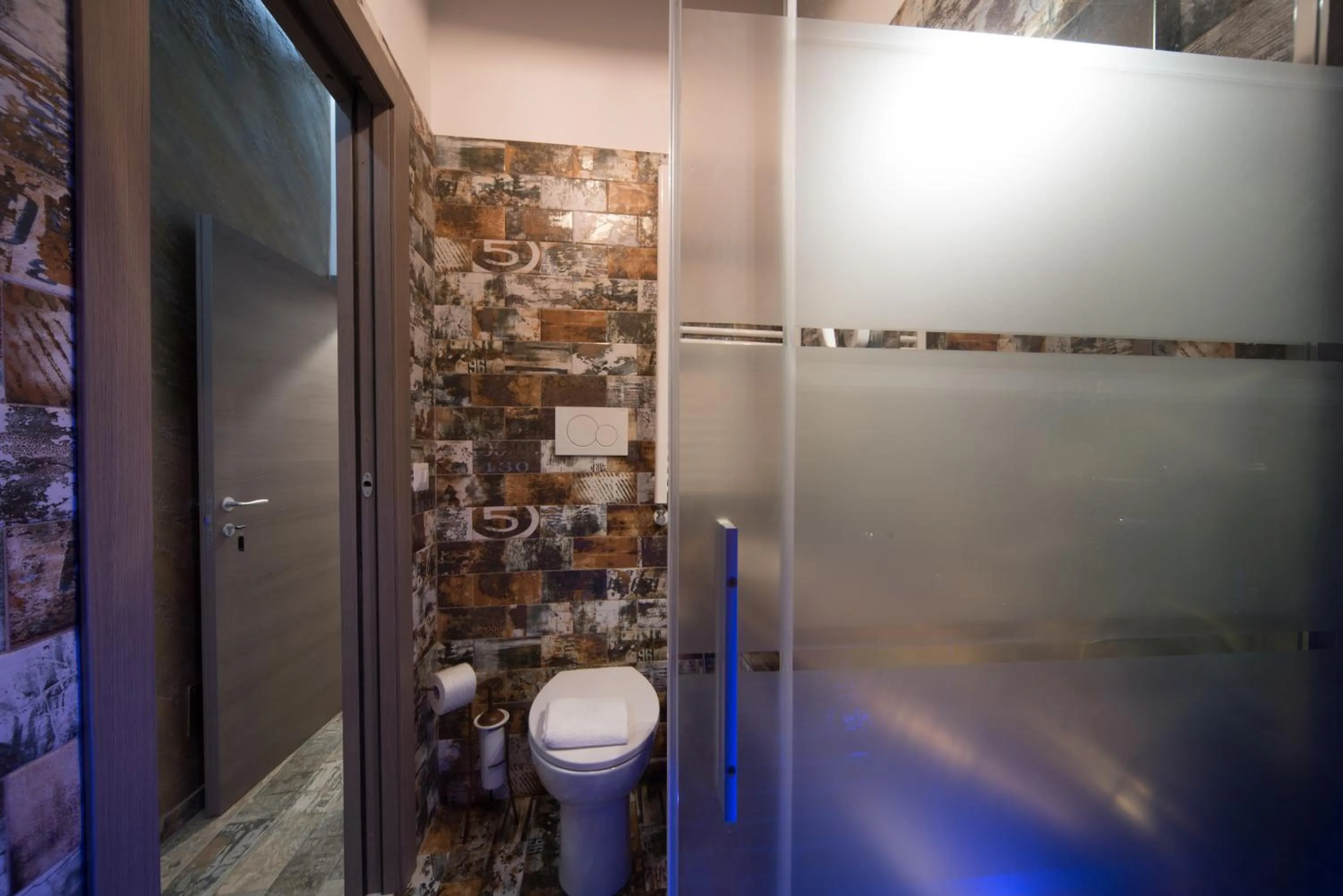 Shower in StarHome Navona