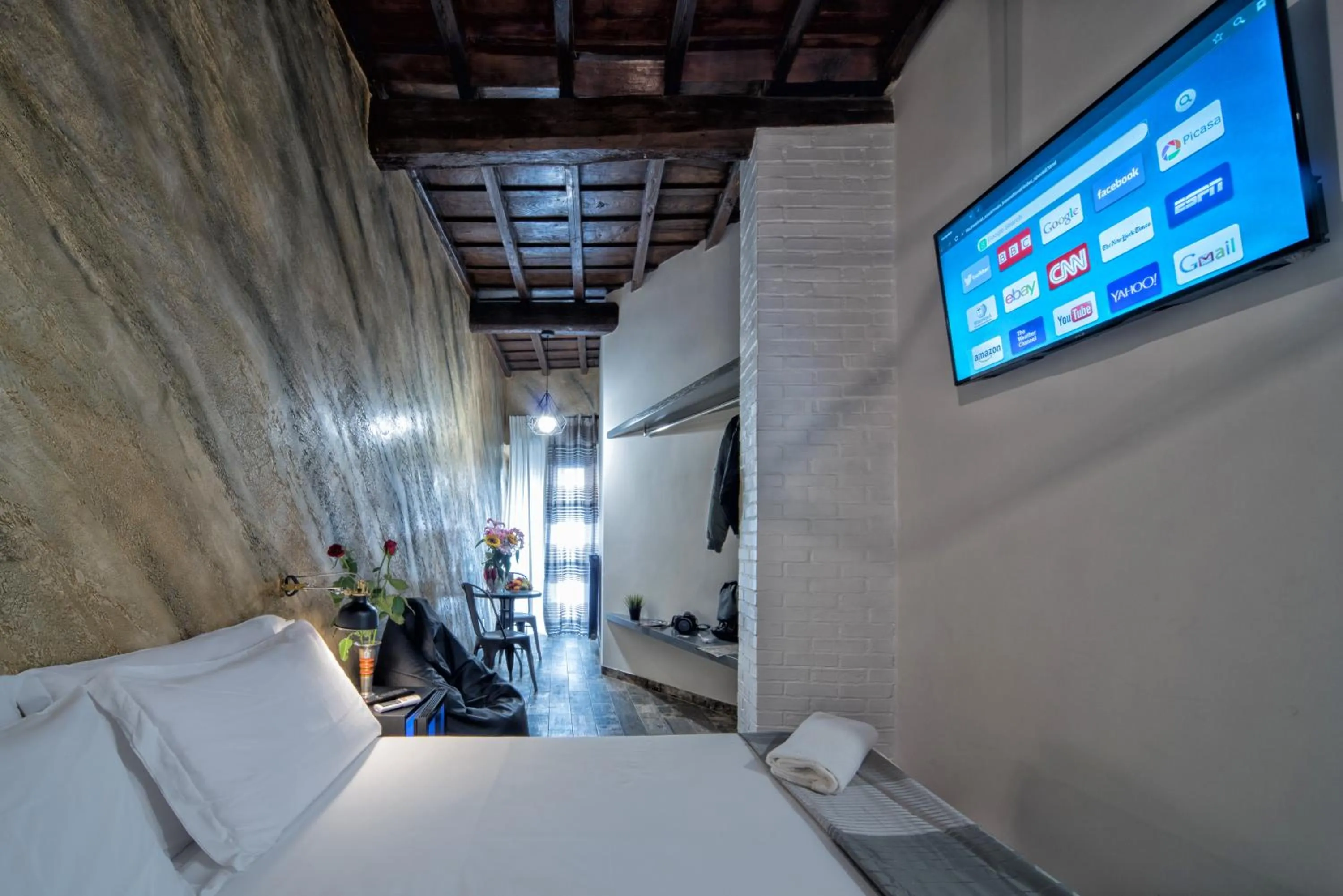 TV and multimedia, Bed in StarHome Navona