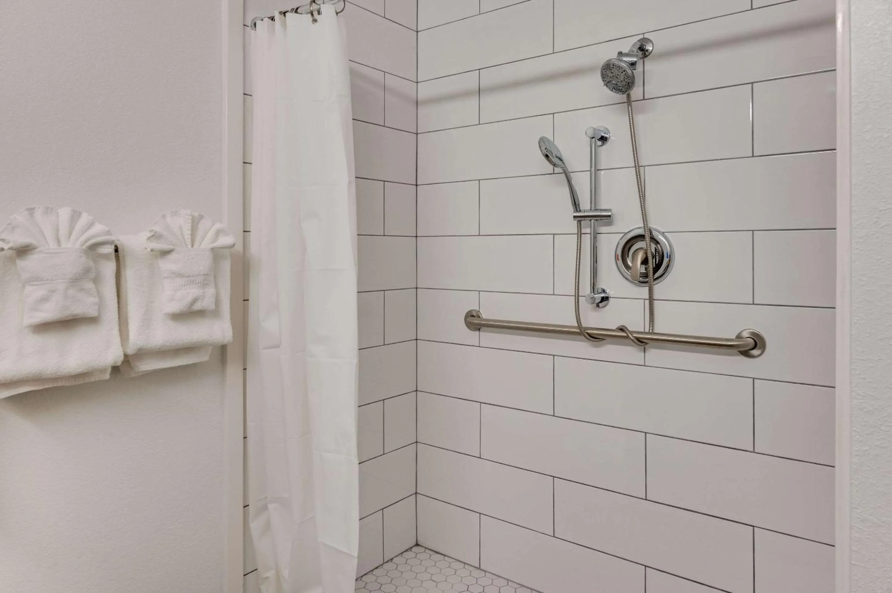 Bedroom in Country Inn & Suites by Radisson, Grand Rapids Airport, MI