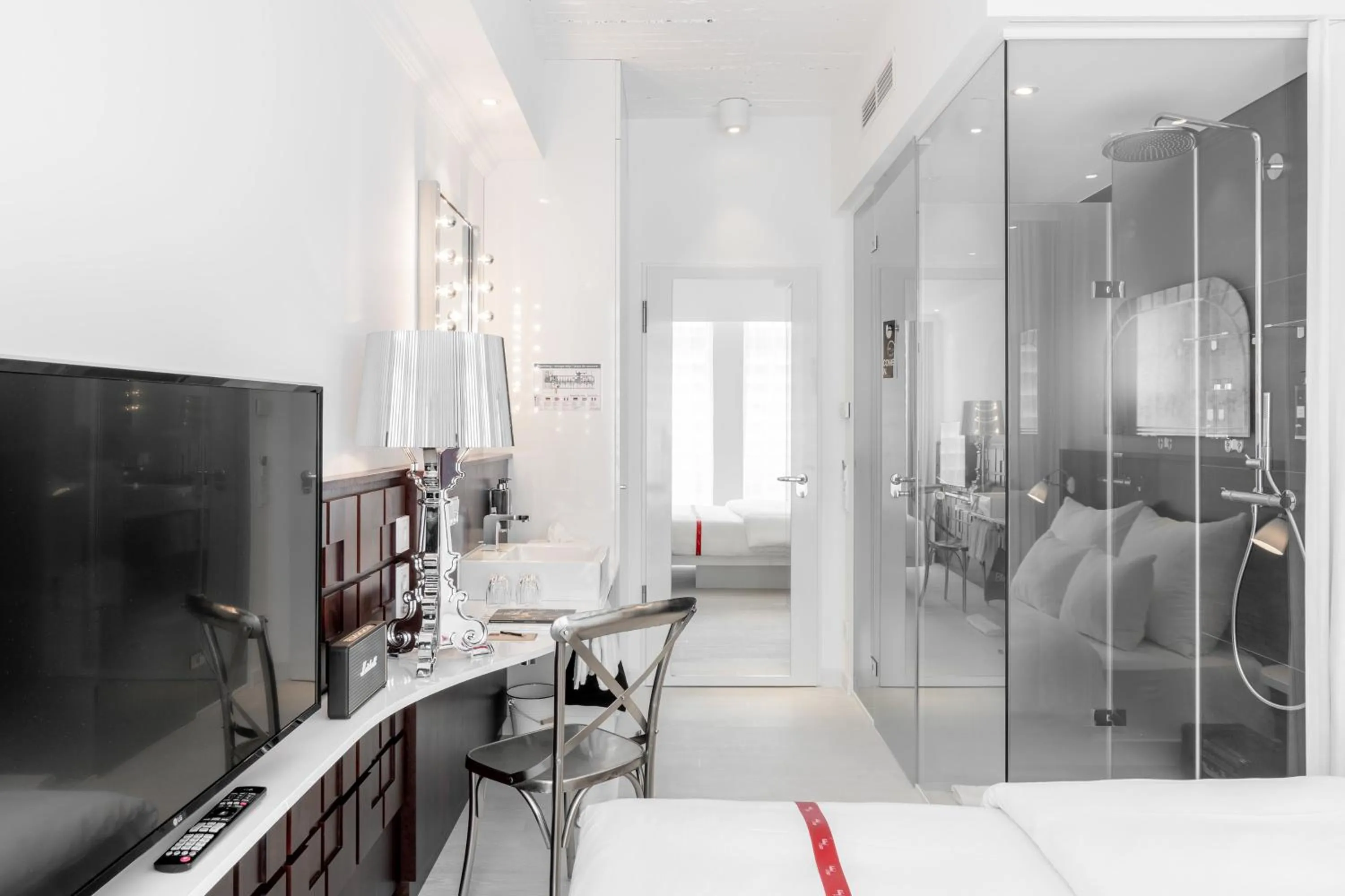 Photo of the whole room in Ruby Coco Hotel Dusseldorf