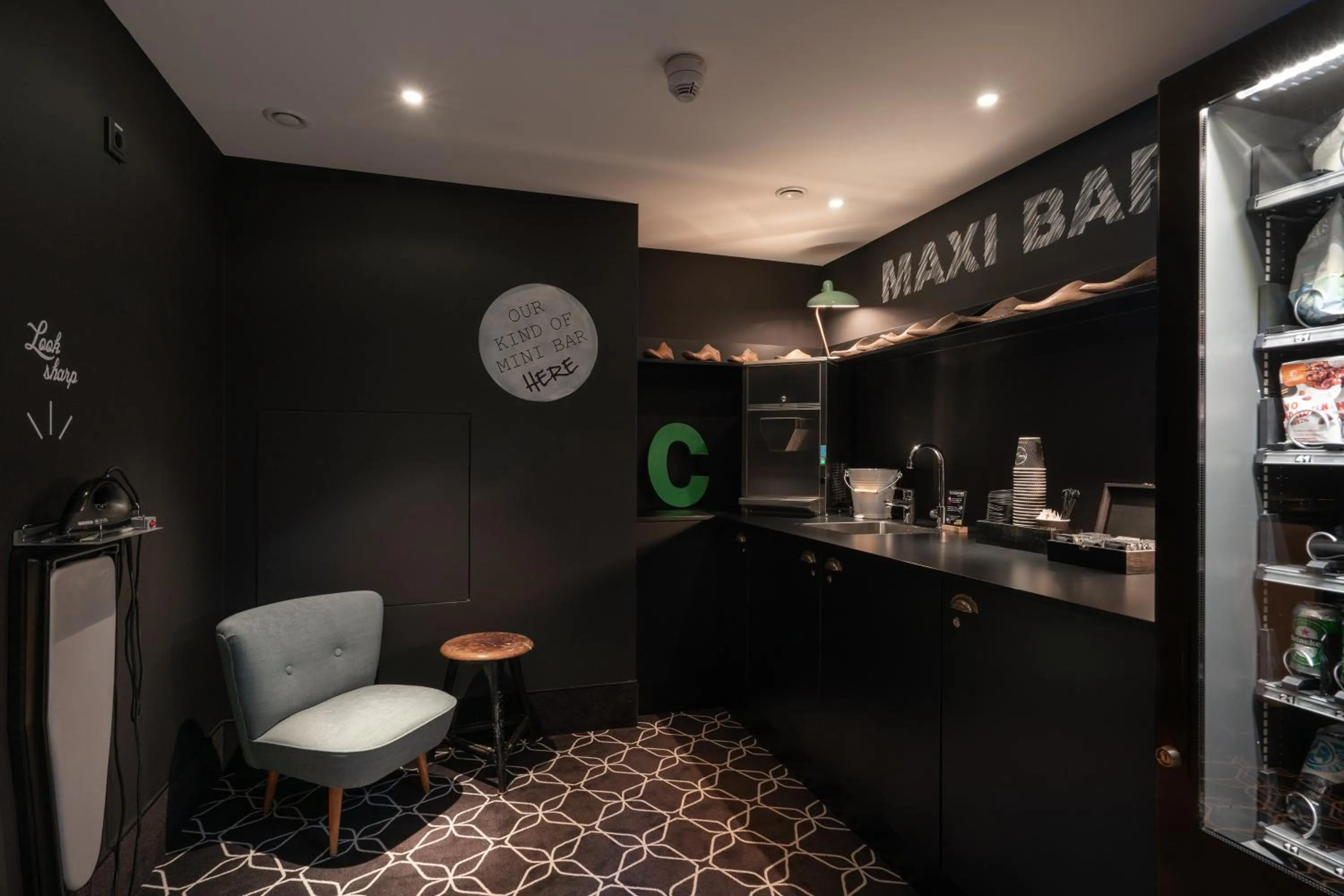 Restaurant/places to eat in Ruby Coco Hotel Dusseldorf