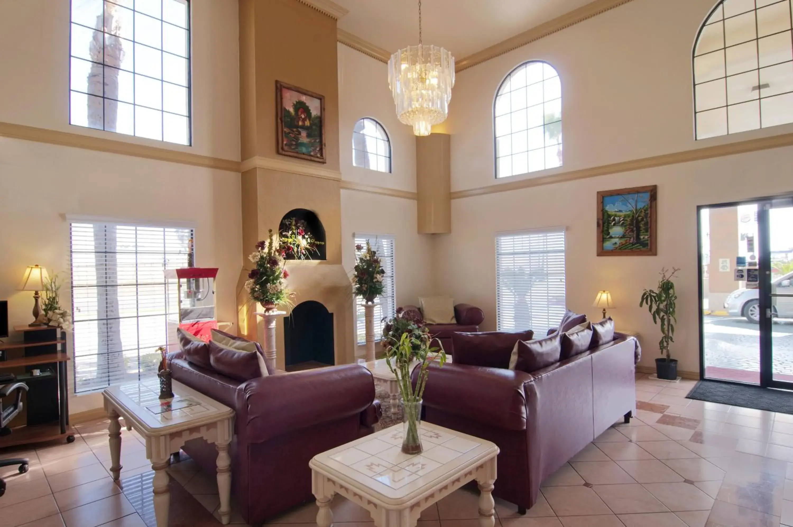 Lobby or reception, Seating Area in Texas Inn & Suites Pharr/San Juan
