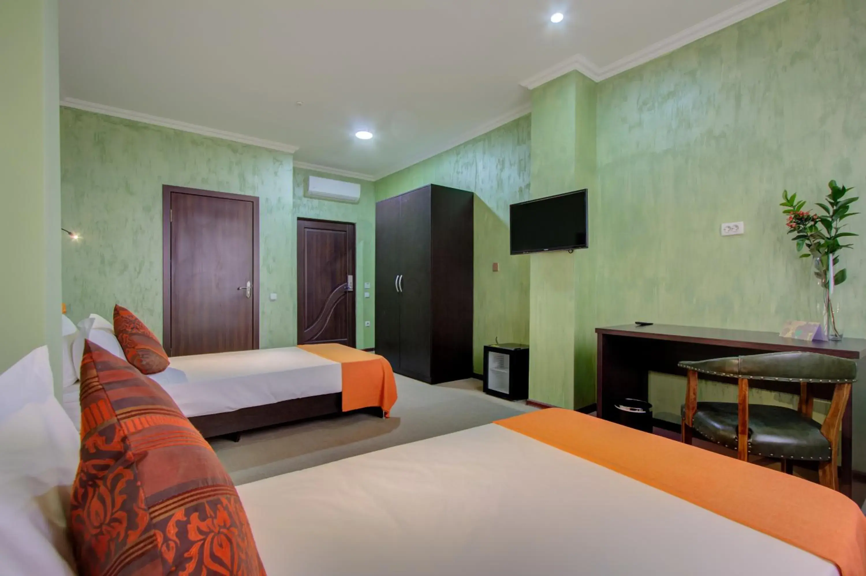 Twin Room with Shower in Olive Hotel Bishkek Twin Room with Shower in Olive Hotel Bishkek