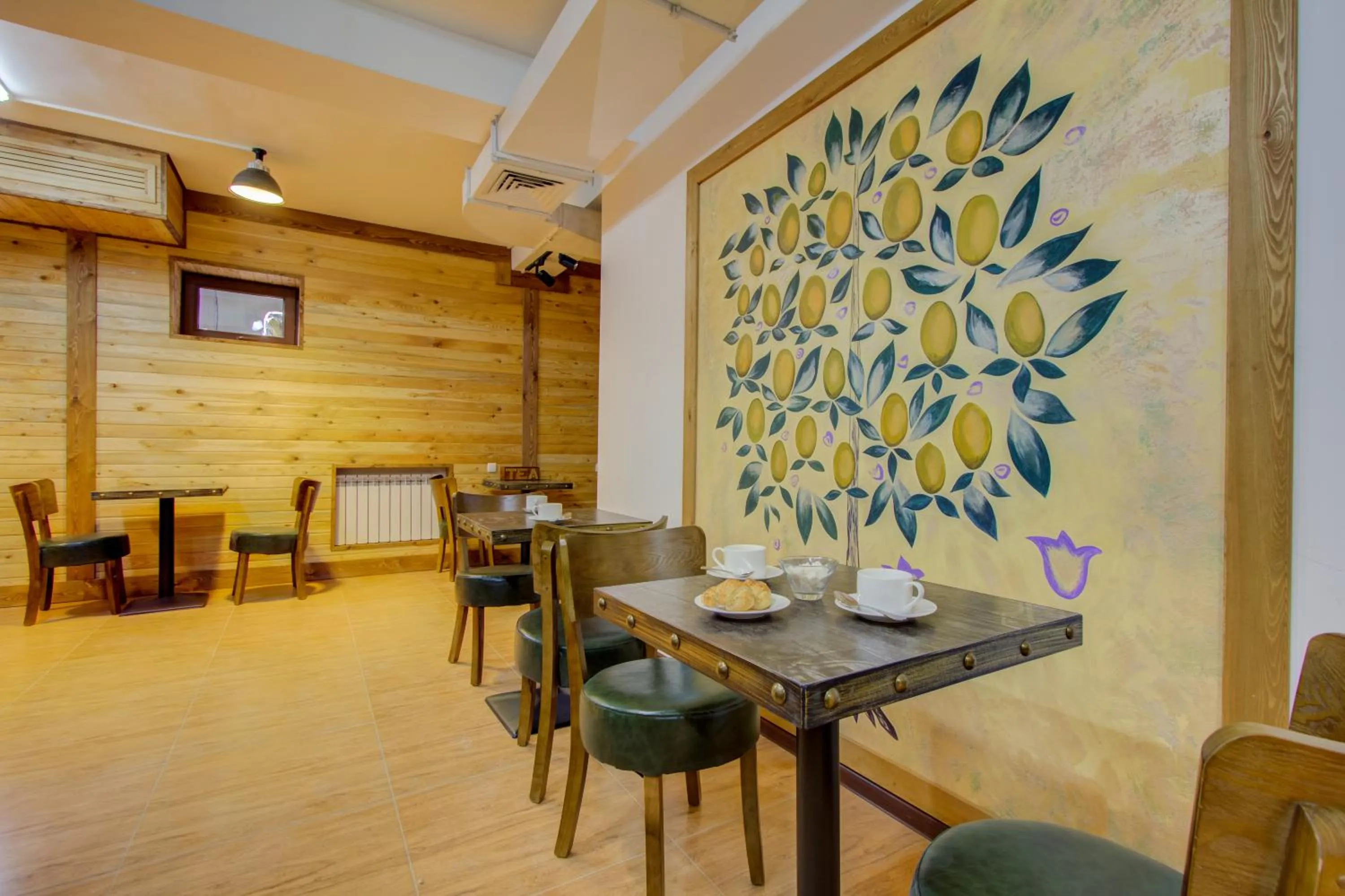 Restaurant/places to eat in Olive Hotel Bishkek