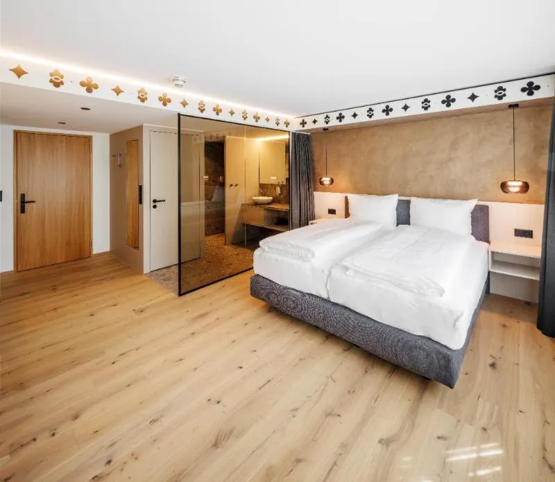 Photo of the whole room, Bed in Hotel Restaurant Krone