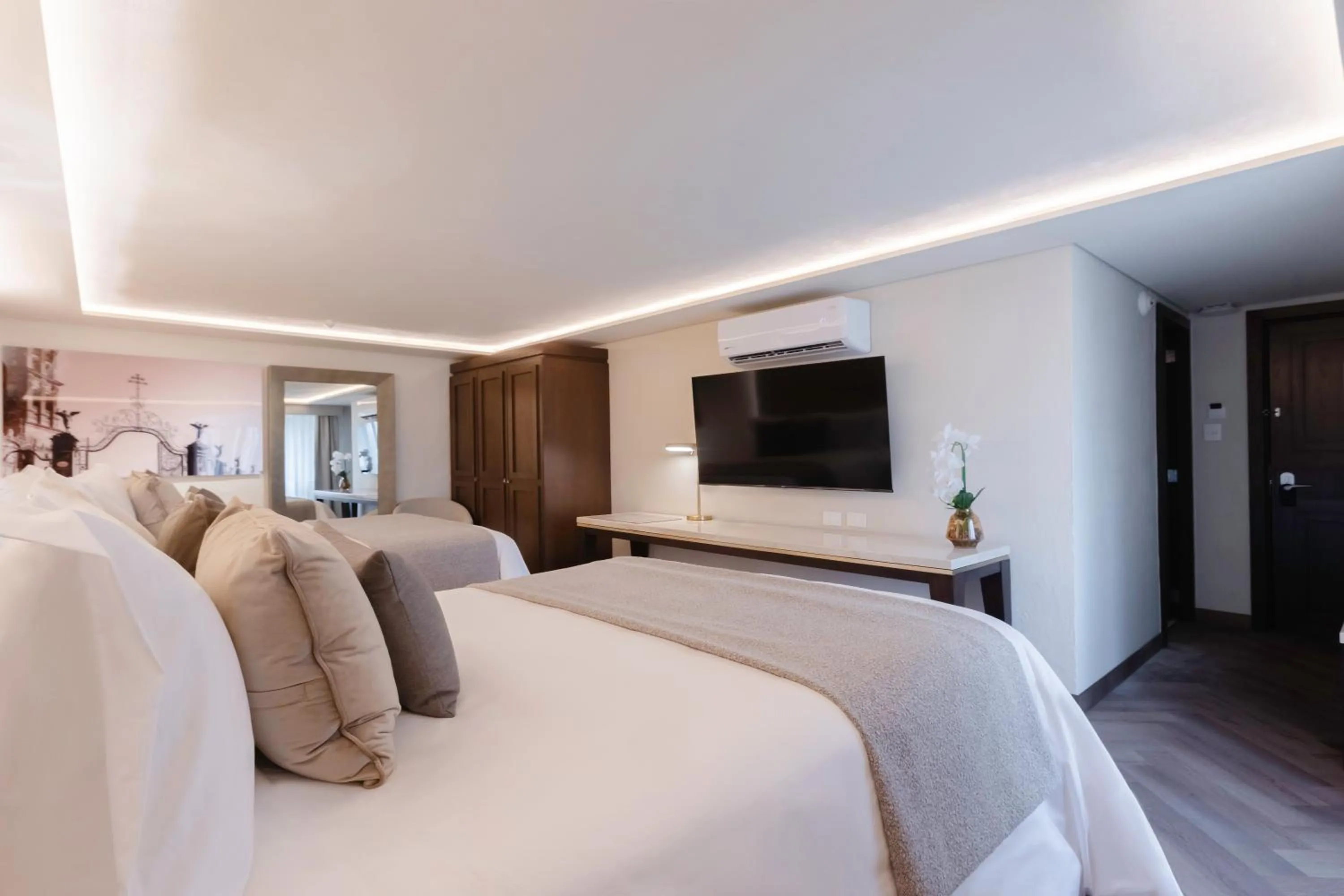 TV and multimedia, Bed in Quinta Real Puebla