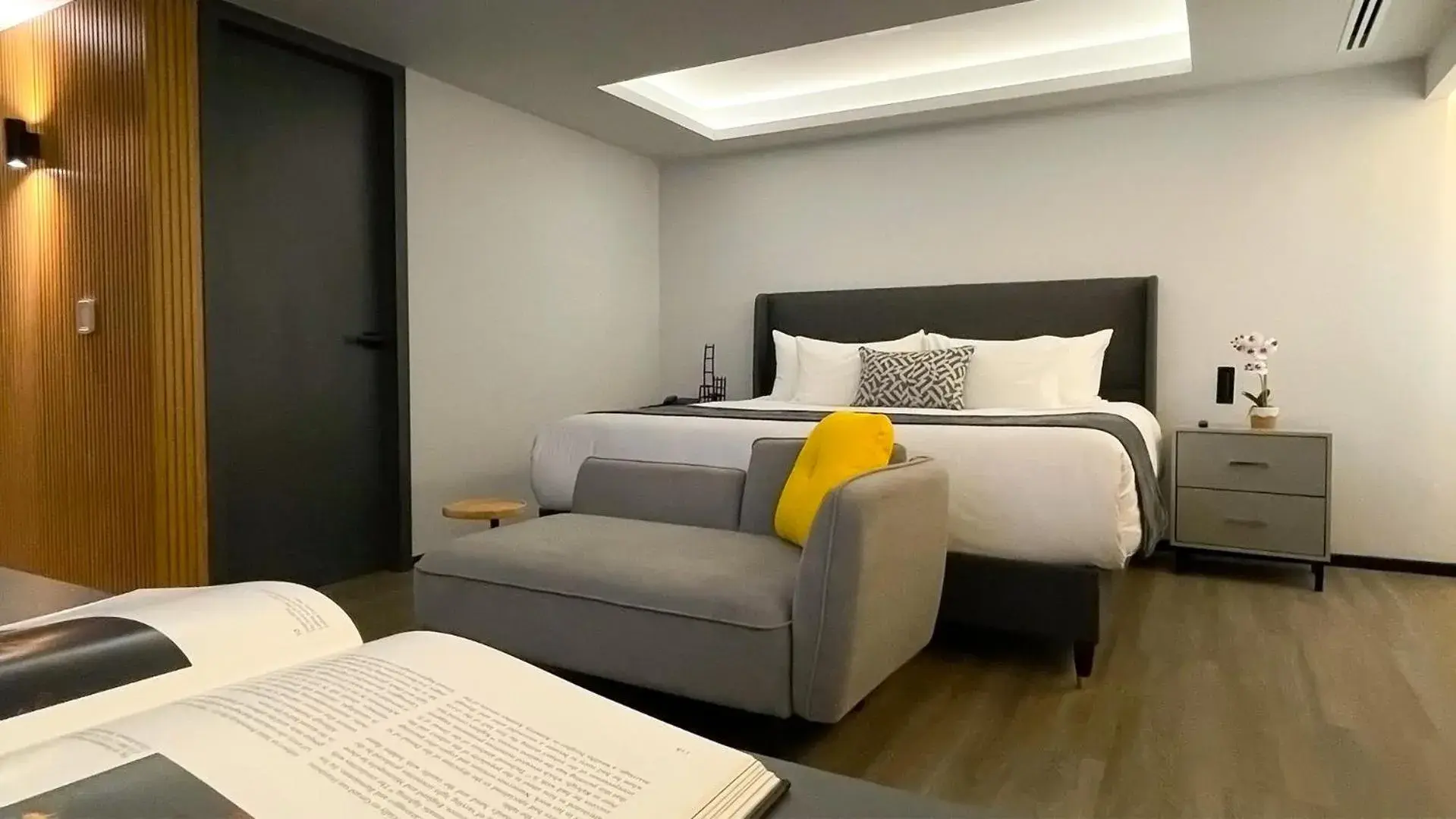 Bed in St Isidro Suites Corporate Housing SPA & Wellness Center Bed in St Isidro Suites Corporate Housing SPA & Wellness Center