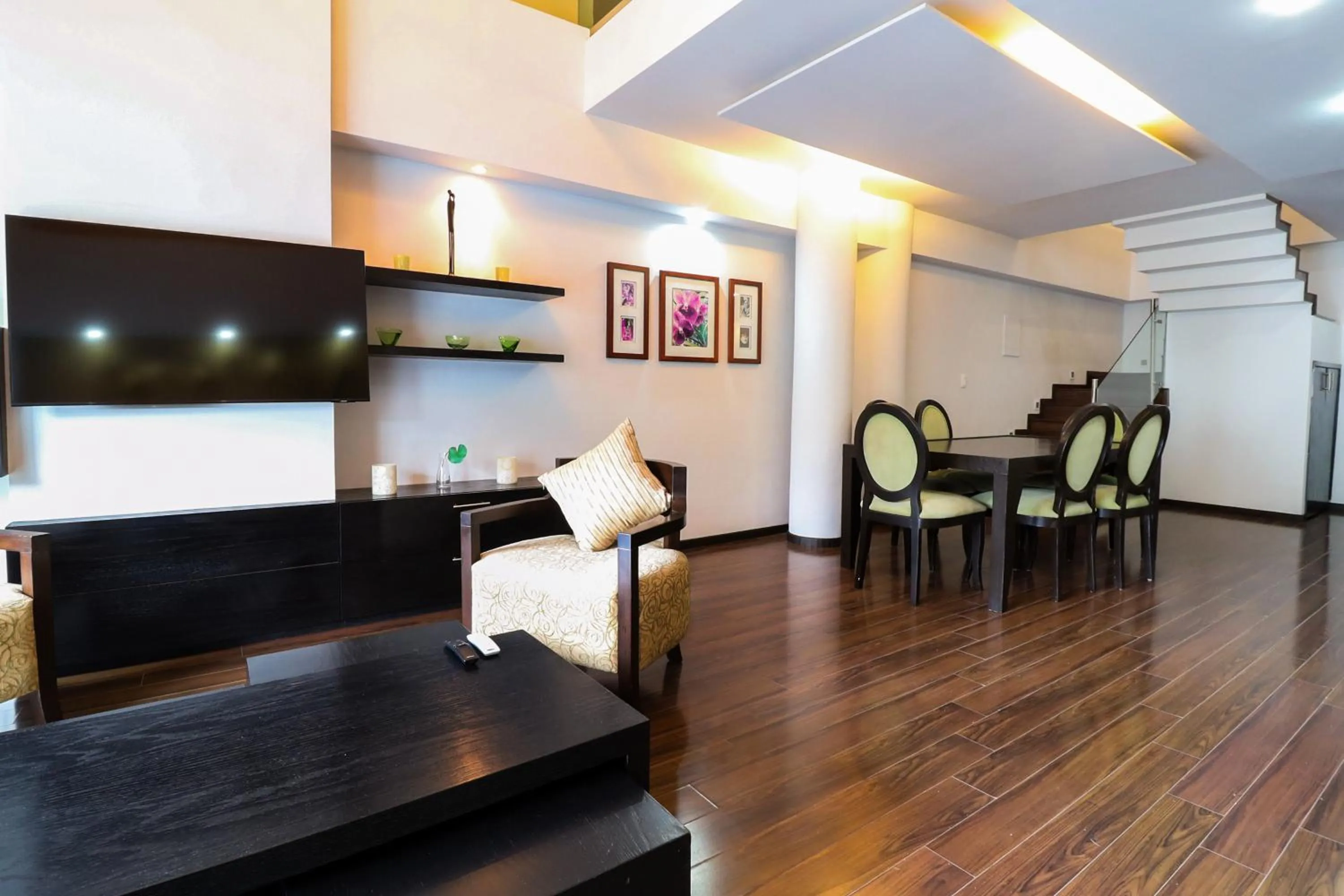 Living room in St Isidro Suites Corporate Housing SPA & Wellness Center