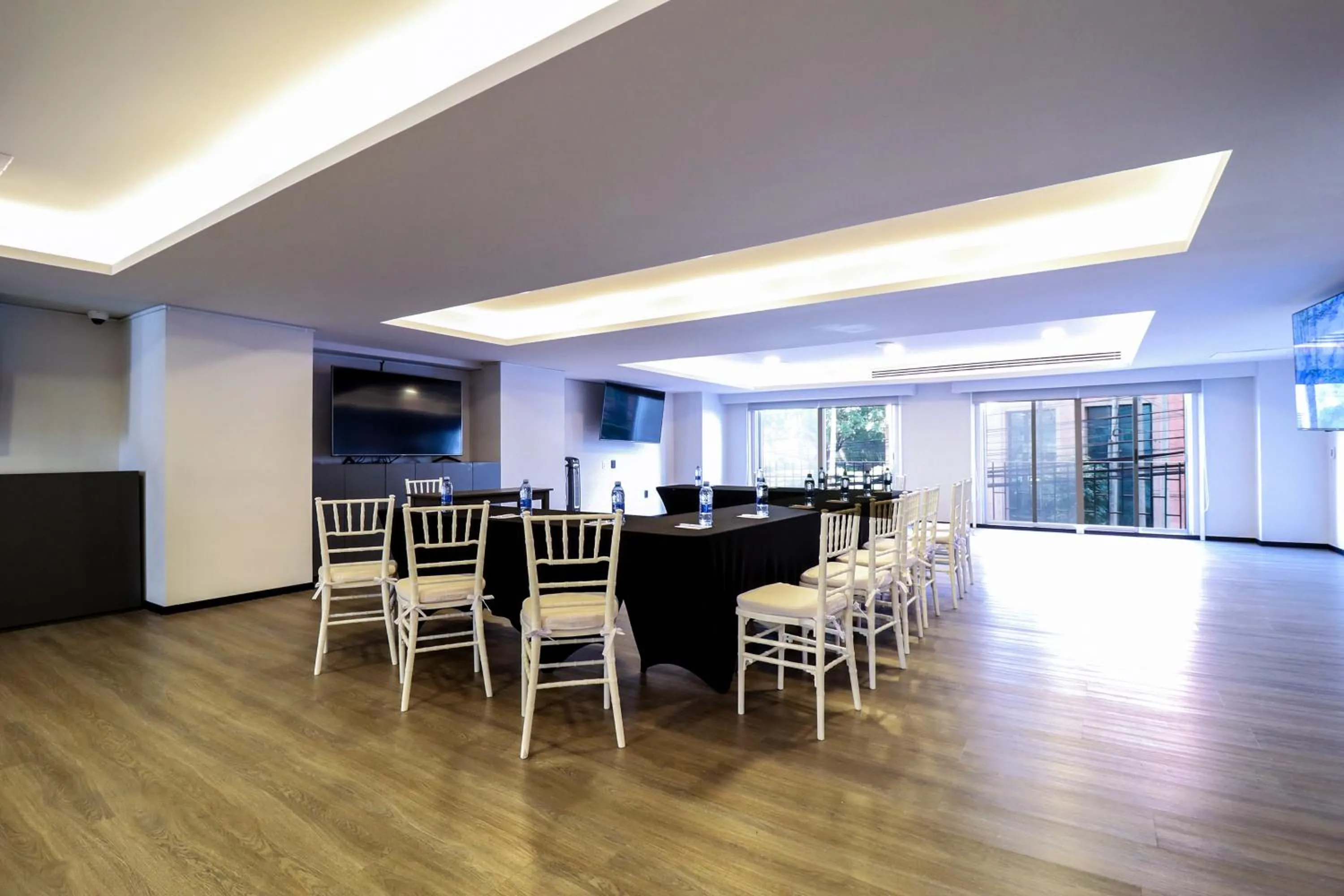Lounge or bar in St Isidro Suites Corporate Housing SPA & Wellness Center
