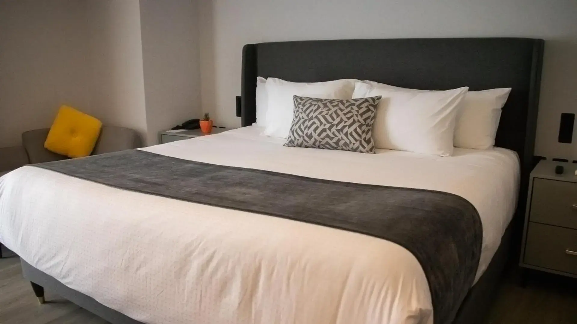 Bed in St Isidro Suites Corporate Housing SPA & Wellness Center Bed in St Isidro Suites Corporate Housing SPA & Wellness Center