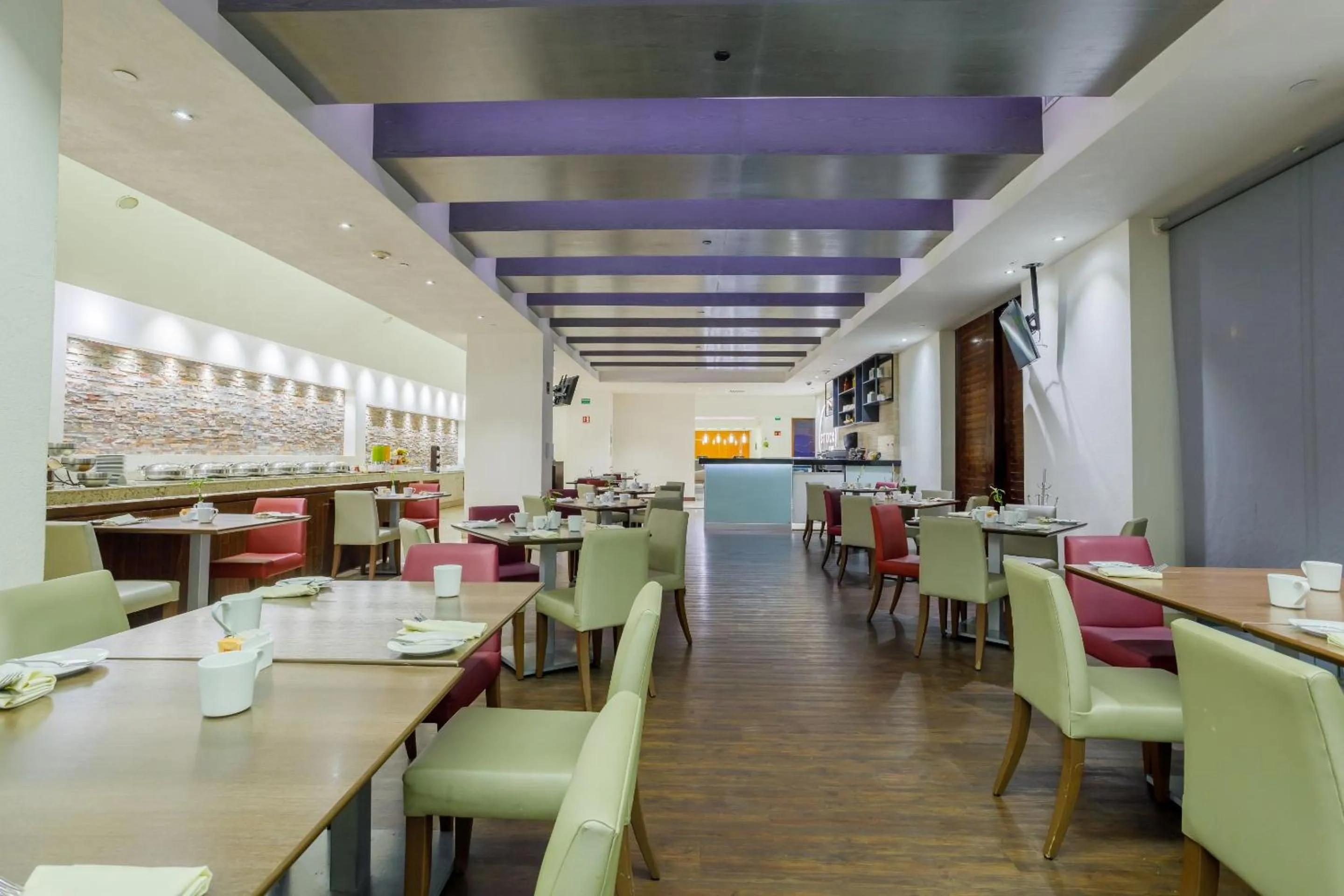 Restaurant/places to eat in Real Inn Ciudad Juarez by the USA Consulate