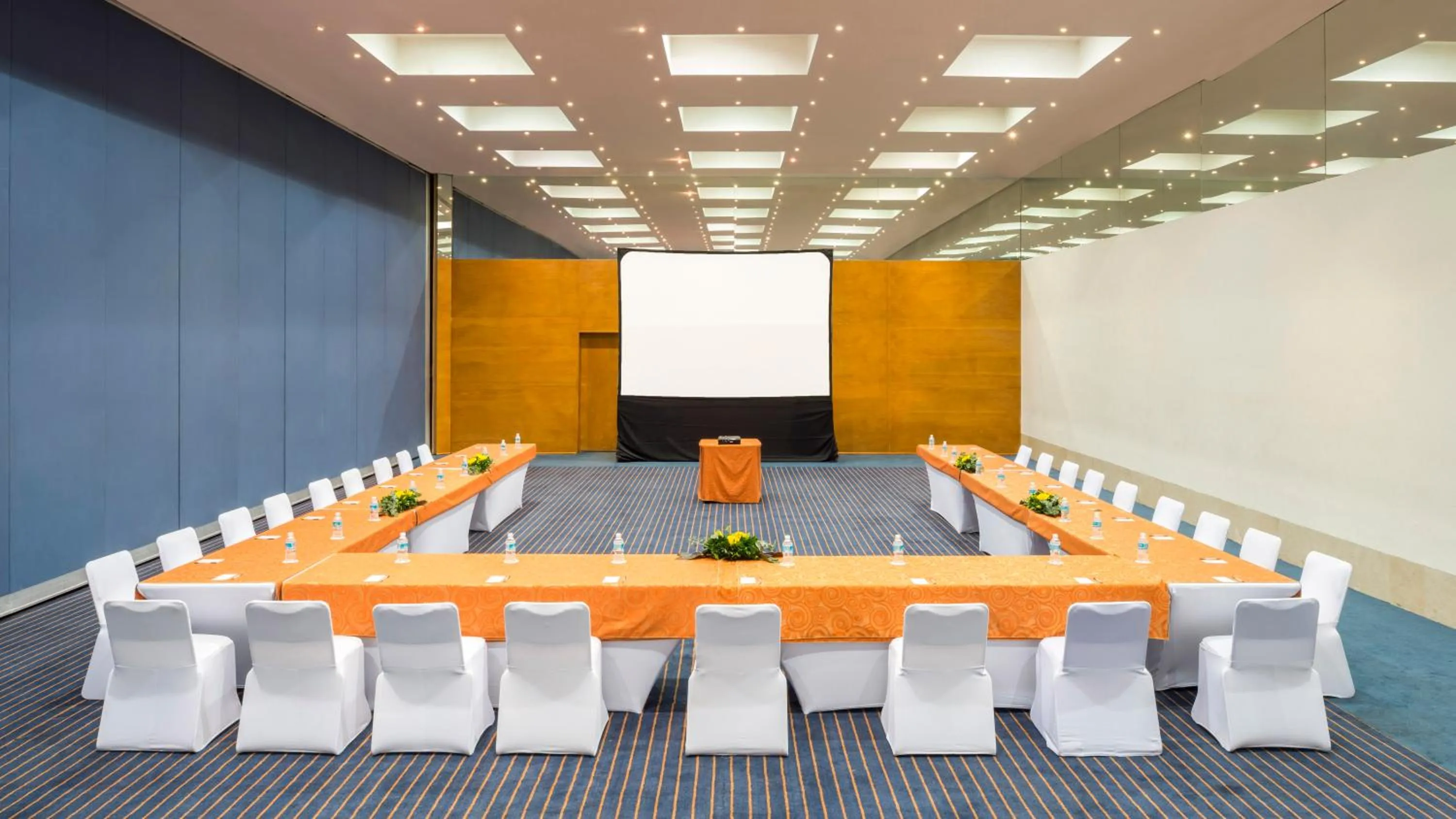 Meeting/conference room in Real Inn Ciudad Juarez by the USA Consulate