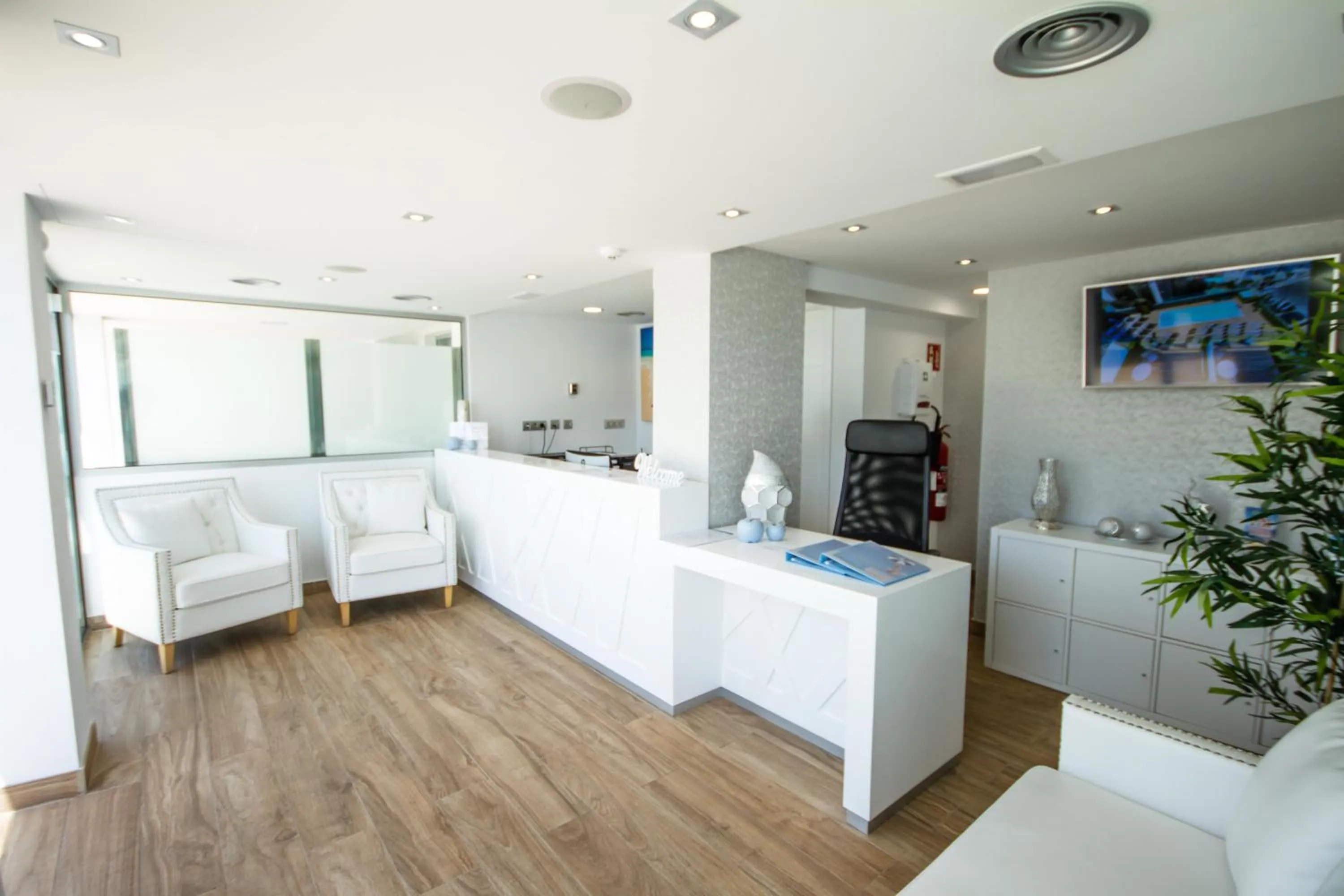 Lobby or reception, Bed in IG Nachosol Atlantic & Yaizasol by Servatur - Adults Only