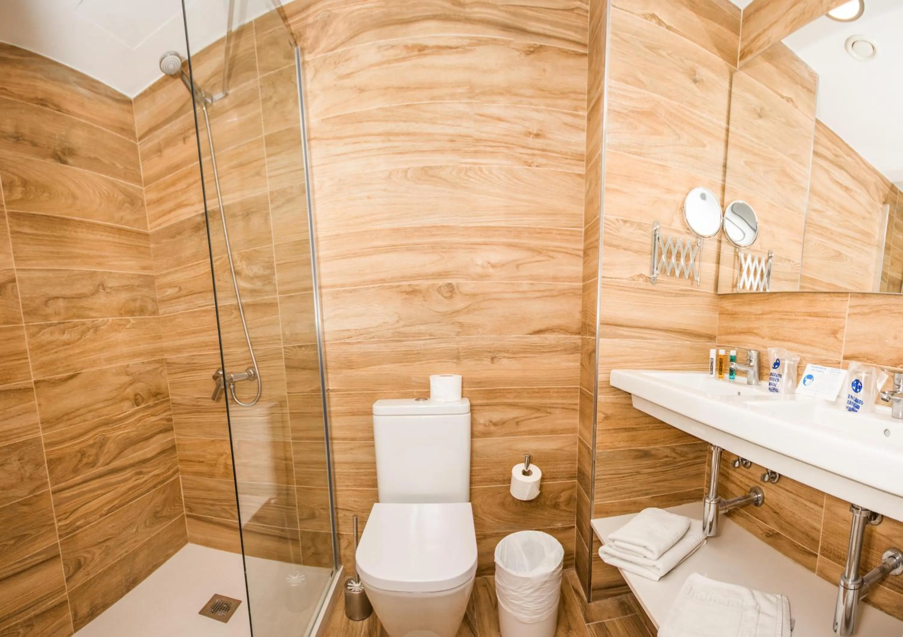 Bathroom in IG Nachosol Atlantic & Yaizasol by Servatur - Adults Only