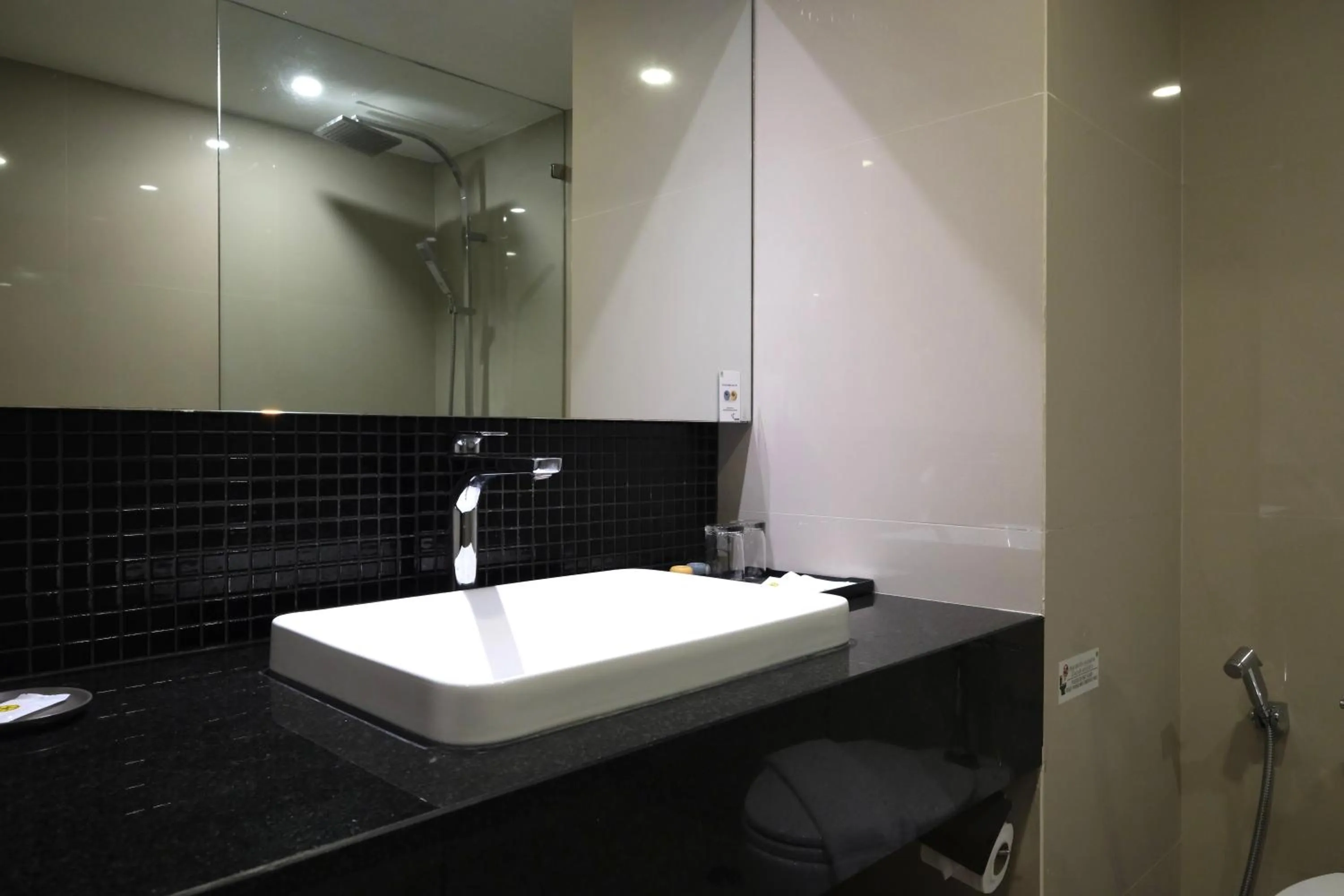 Bathroom in Le cassia Hotel