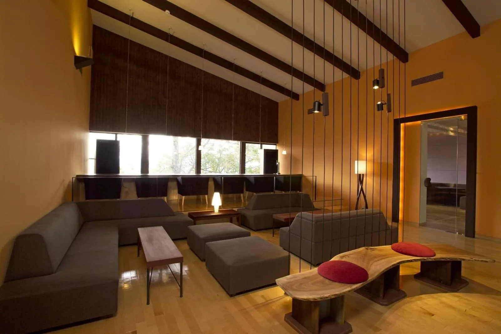 Lobby or reception in Ame no Hi to Yuyake-Adult Only