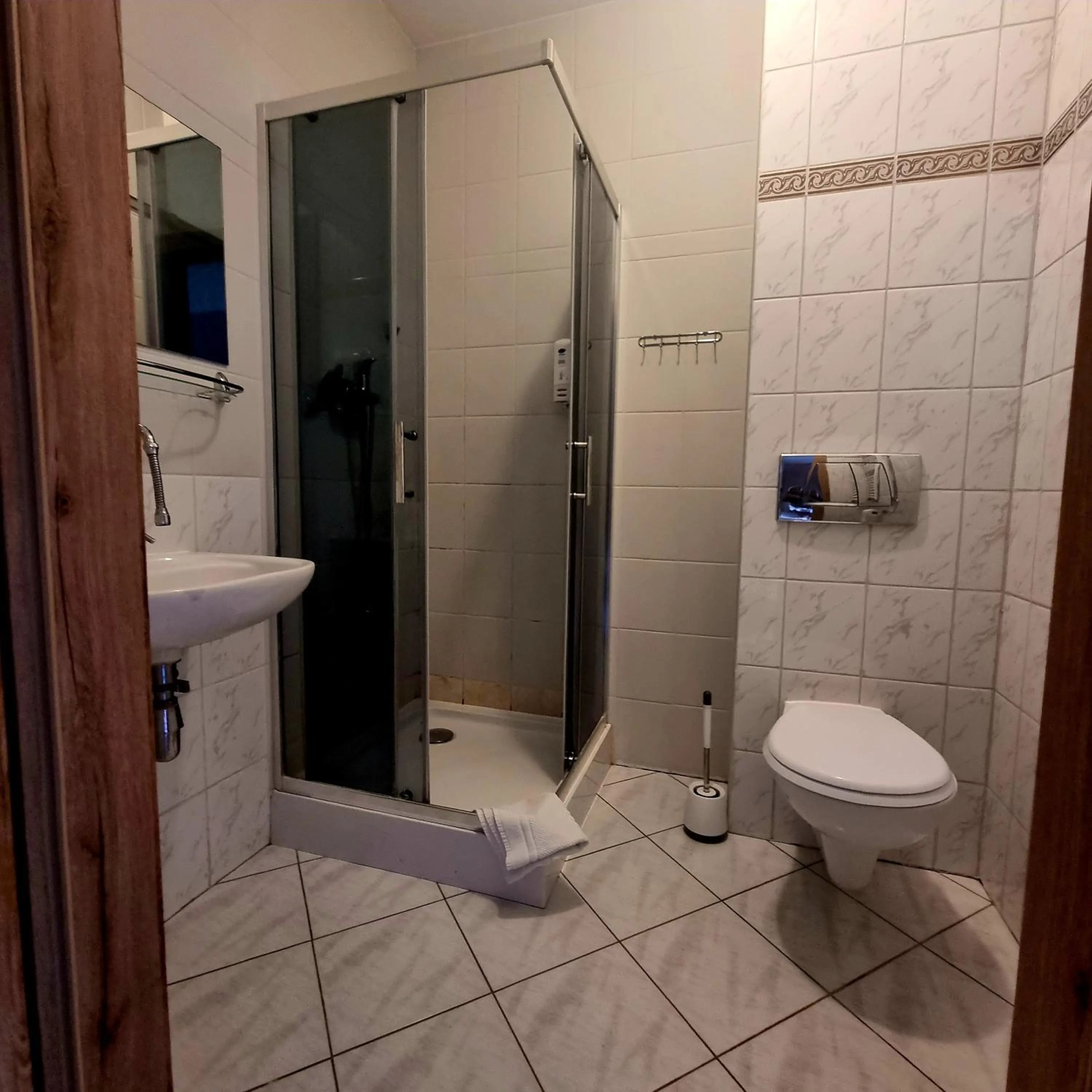 Shower in Dom Brama Mazur